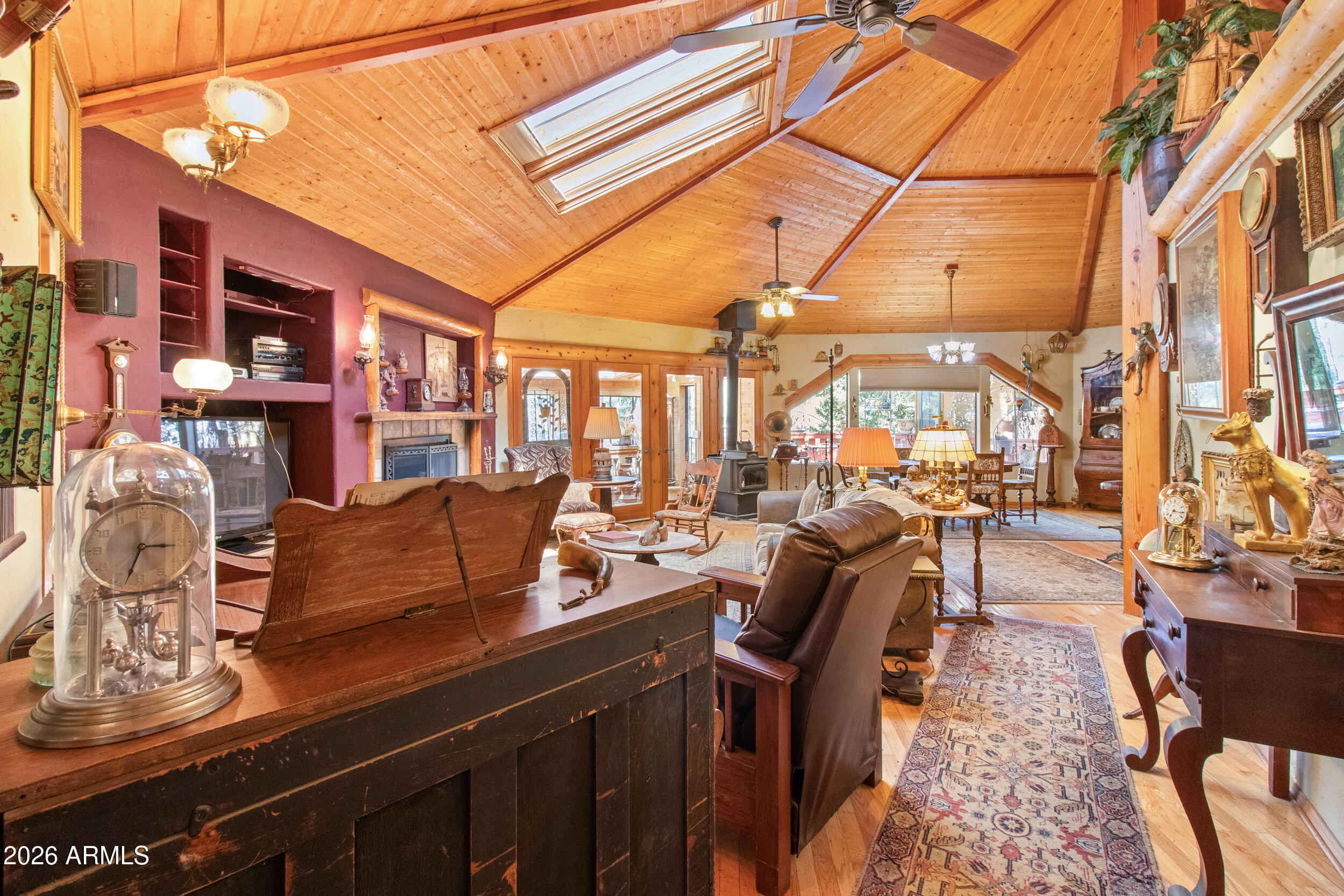 STRAWBERRY KNOLLS - Residential