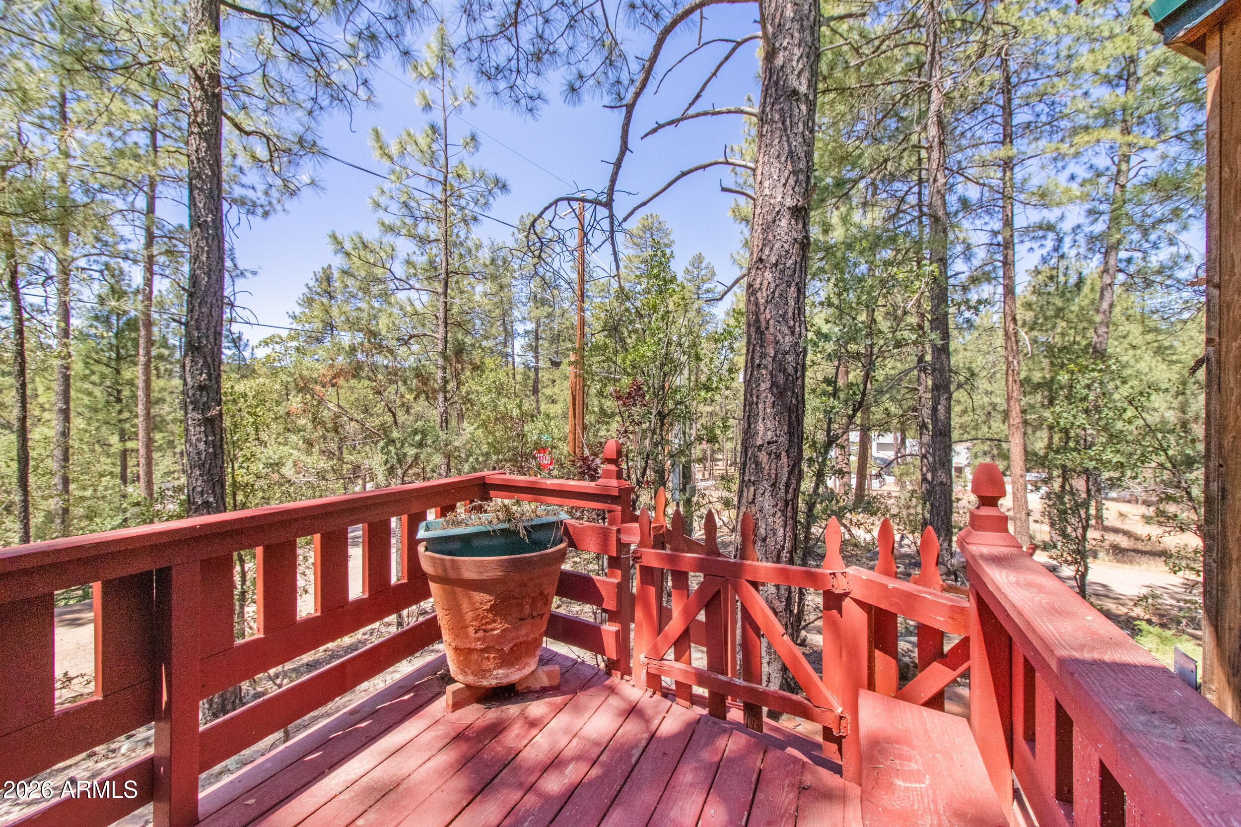 STRAWBERRY KNOLLS - Residential