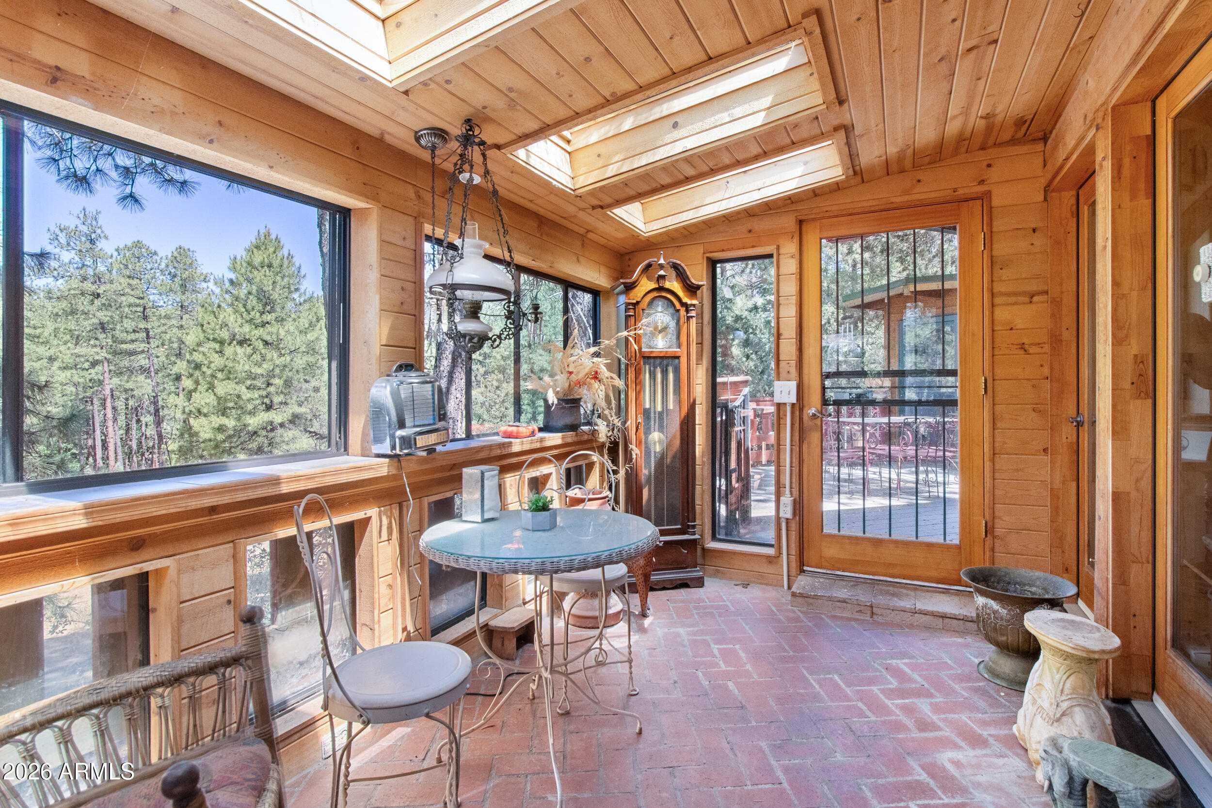 STRAWBERRY KNOLLS - Residential