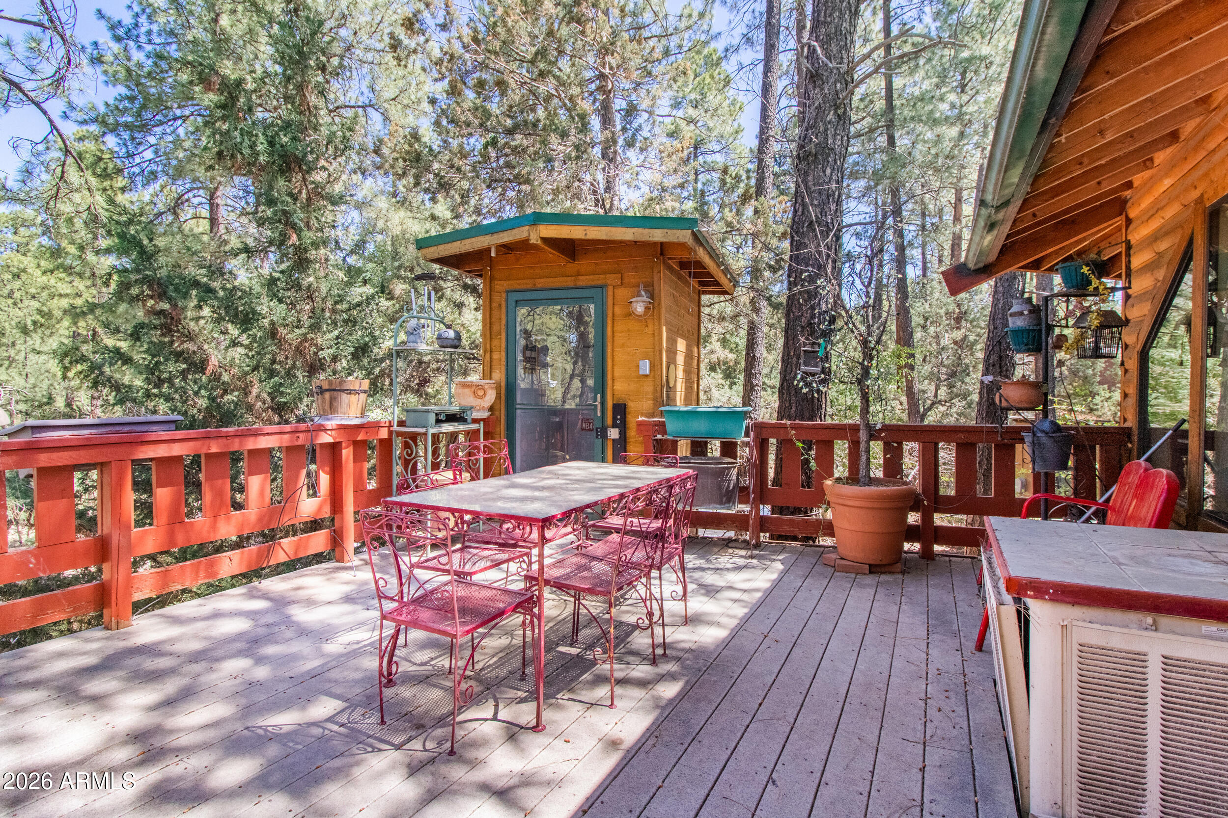 STRAWBERRY KNOLLS - Residential