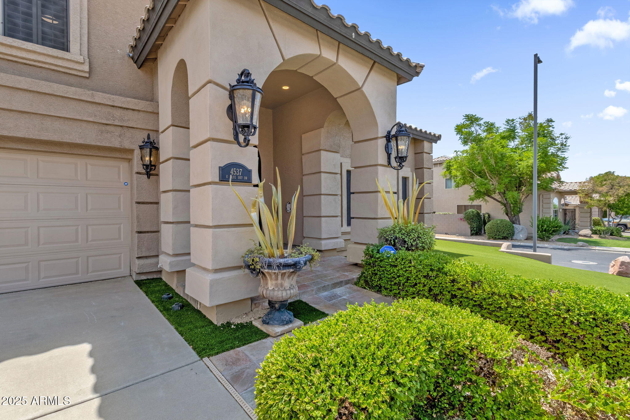 4537 E BLUE SKY Drive