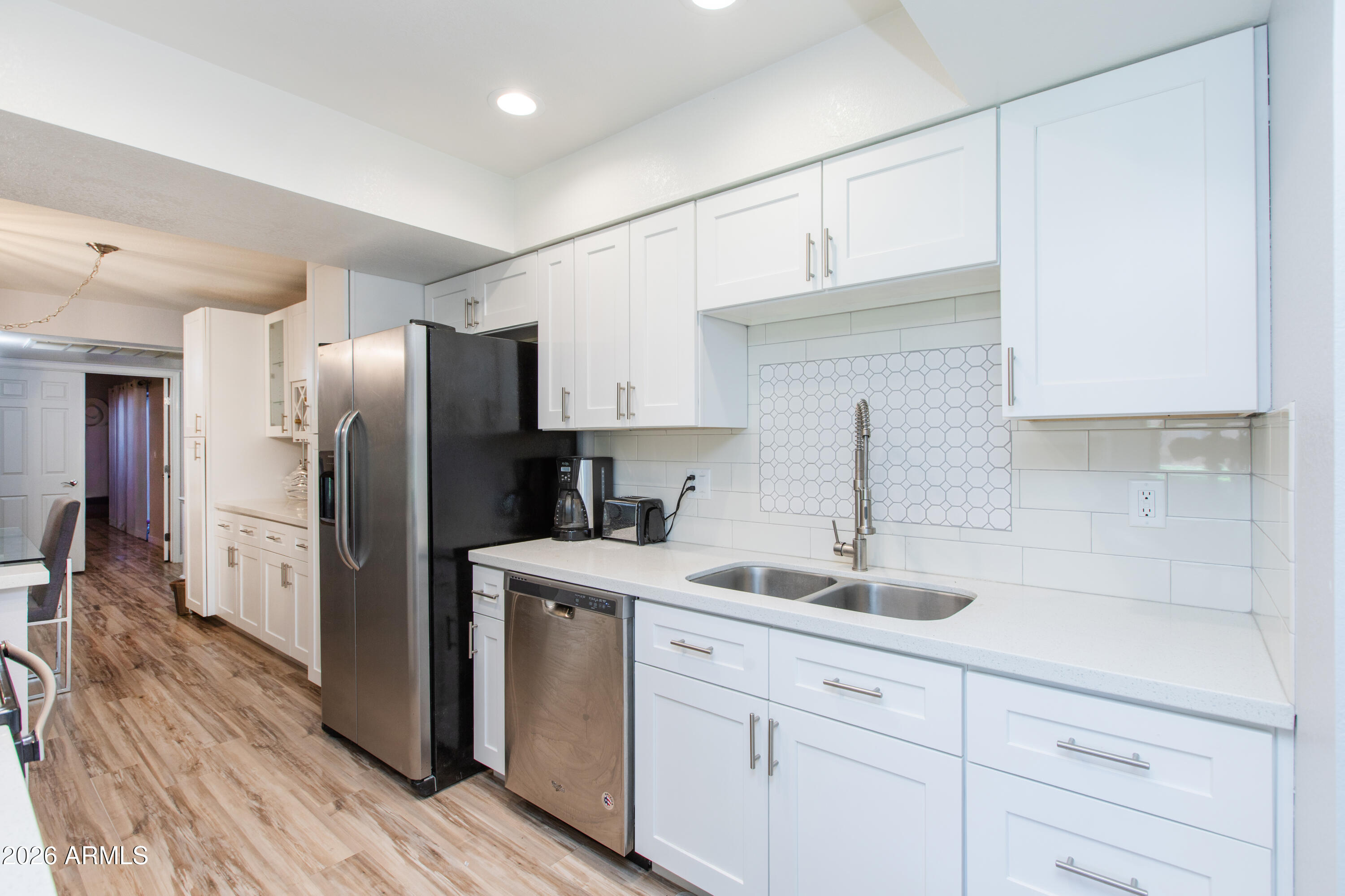 9460 E MISSION Lane 122