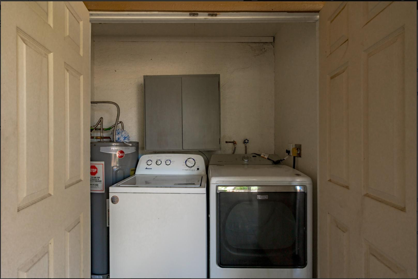 555 N May Apt 23