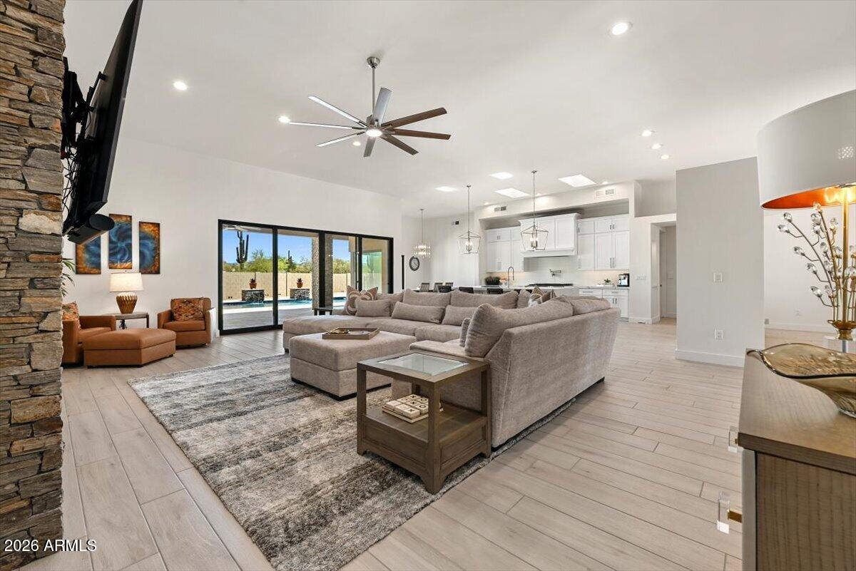 6027 E WILDCAT Drive
