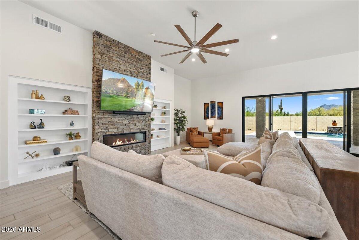 6027 E WILDCAT Drive