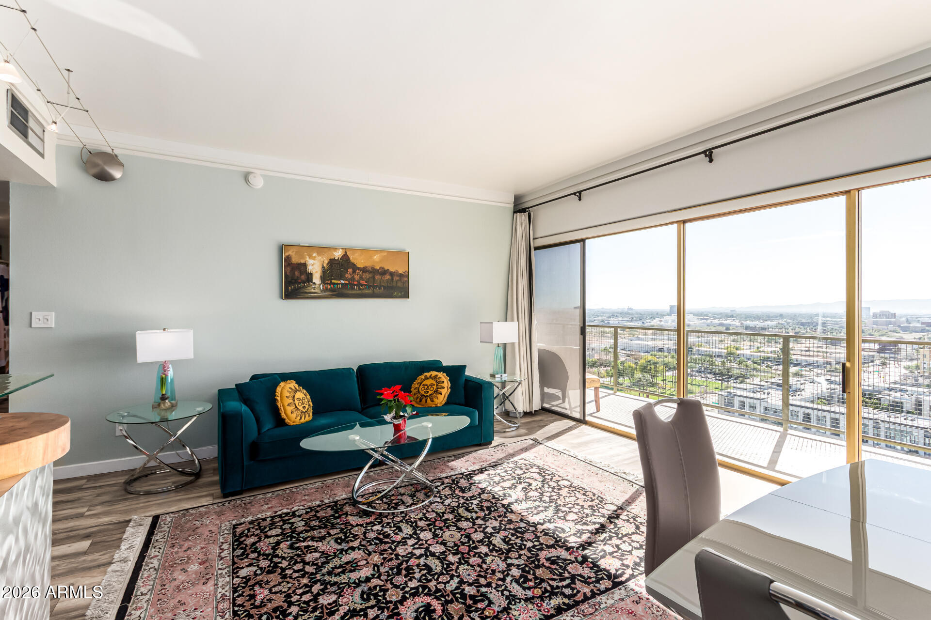 4750 N CENTRAL Avenue J17