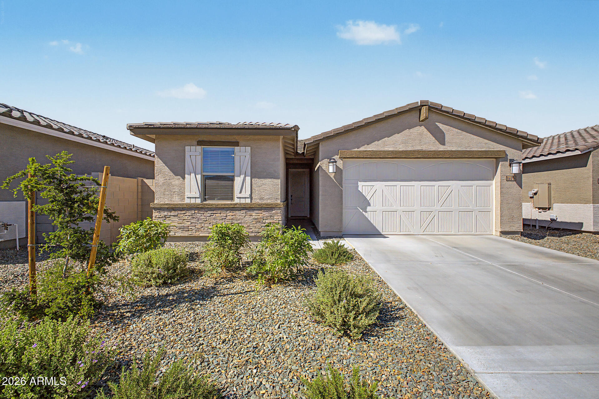 16014 W DESERT HOLLOW Drive