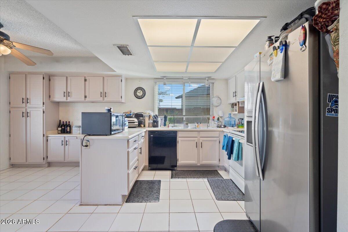 1920 E SAINT CATHERINE Avenue