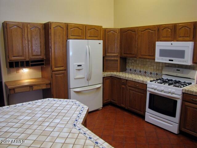 PUEBLO DEL SOL COUNTRY CLUB ESTATES UNIT 1 - Residential Lease