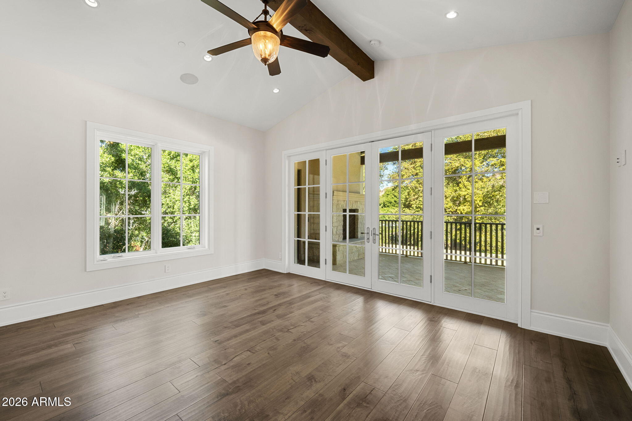 CAMELVIEW - Residential