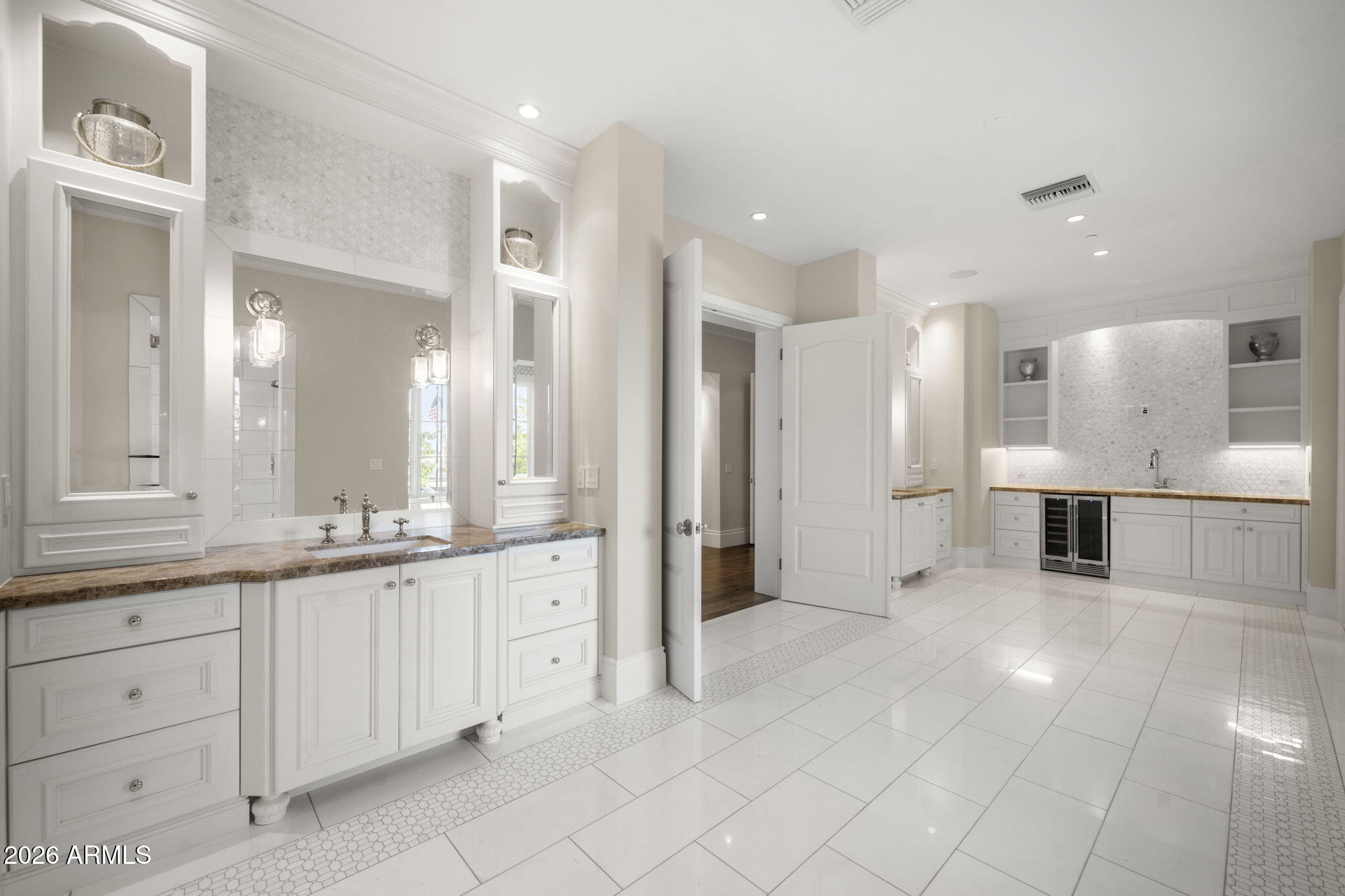 CAMELVIEW - Residential