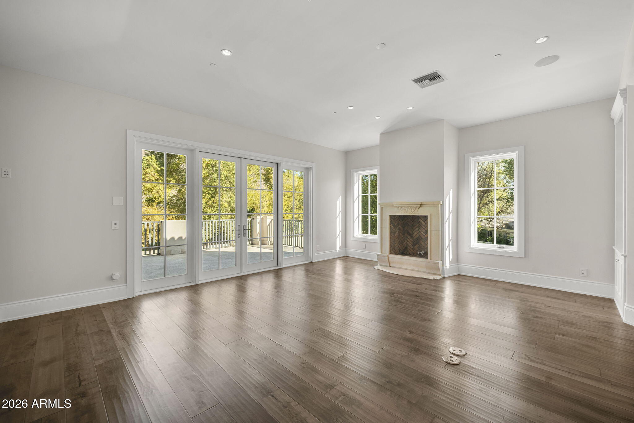 CAMELVIEW - Residential