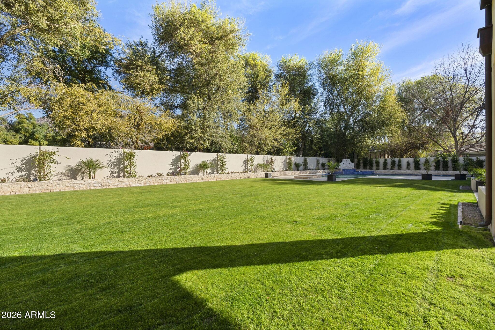 CAMELVIEW - Residential