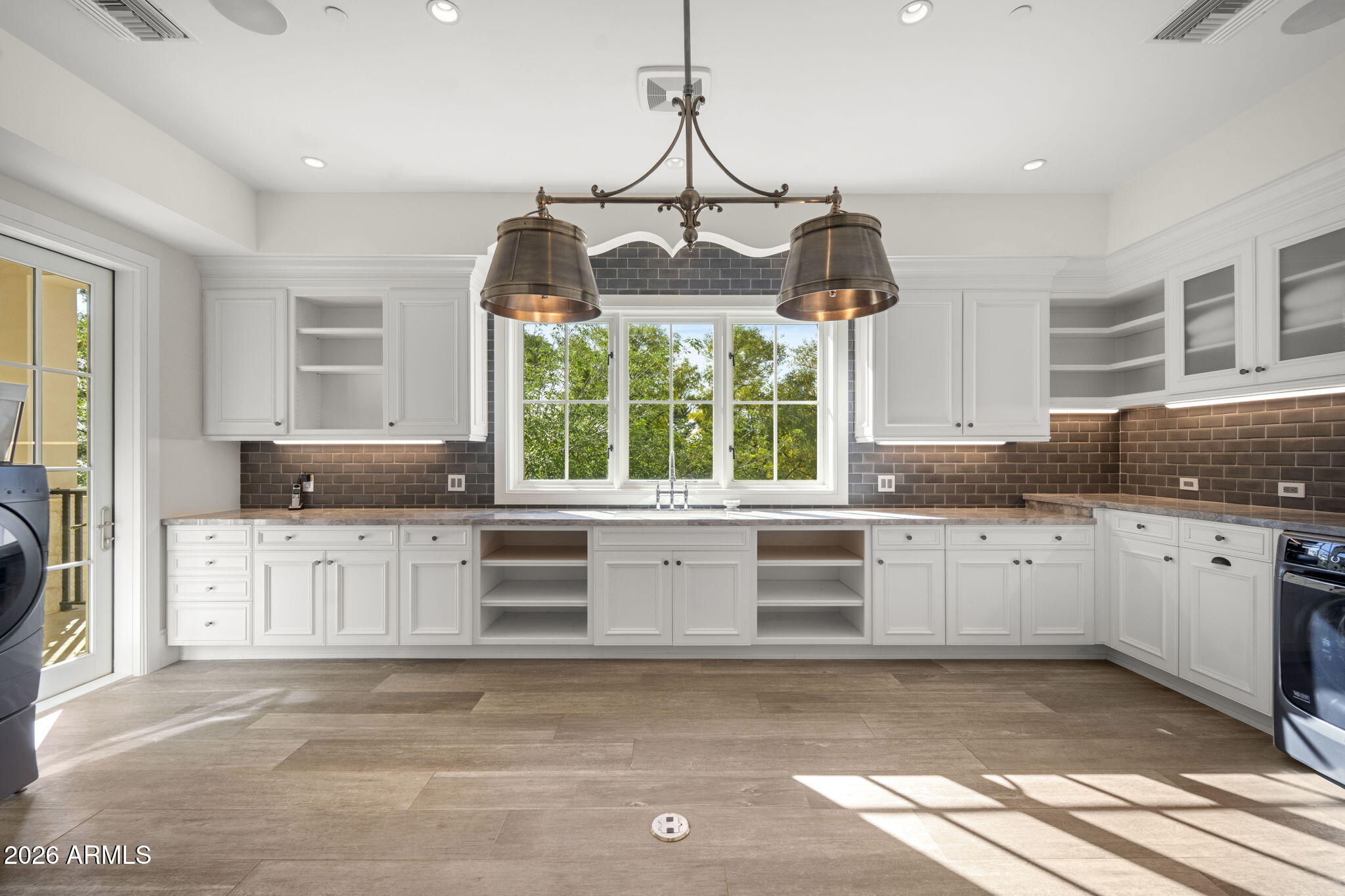 CAMELVIEW - Residential
