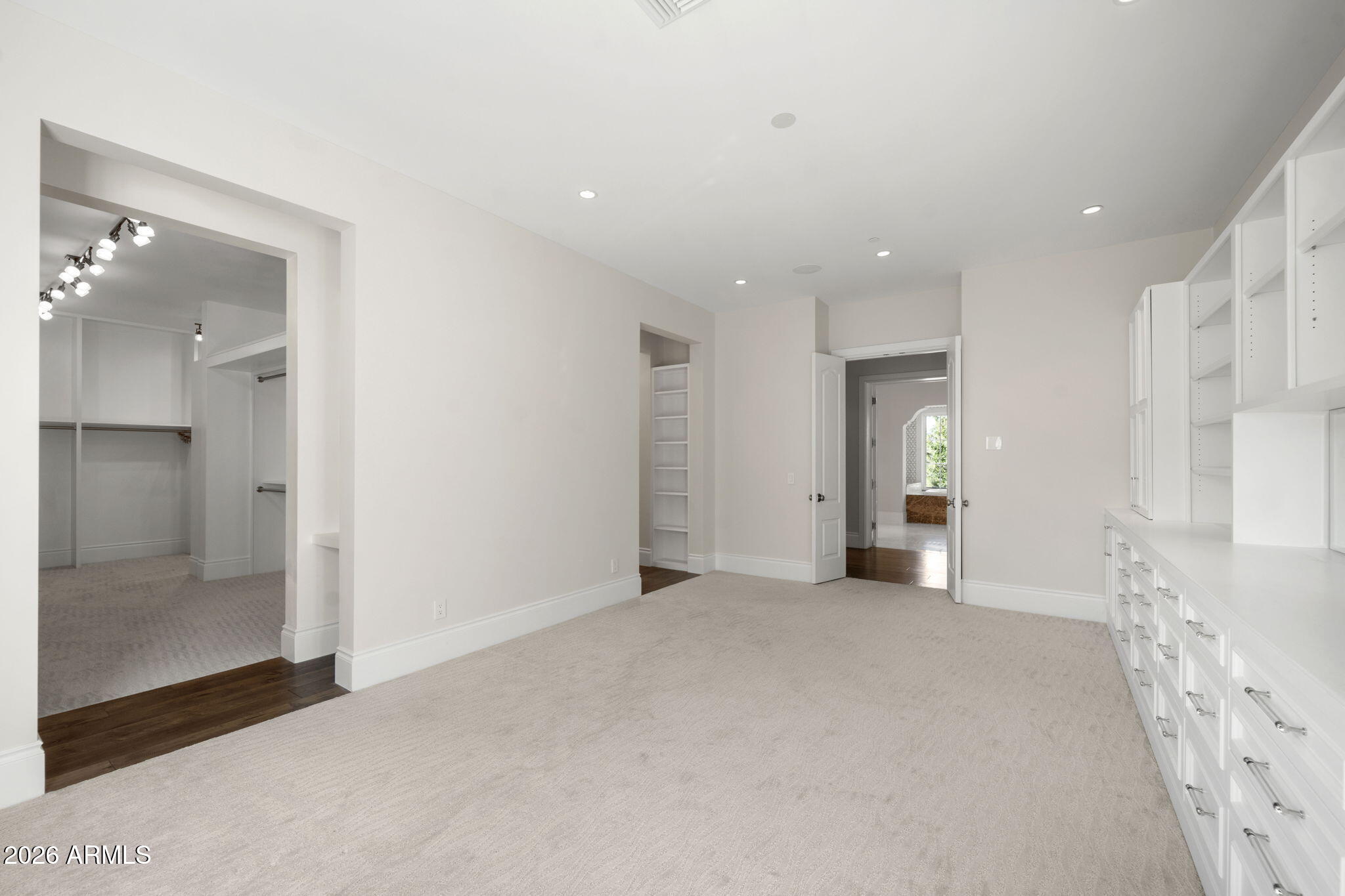 CAMELVIEW - Residential