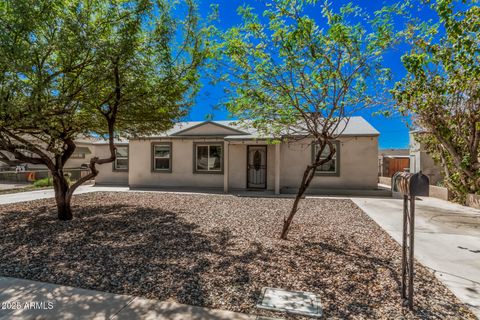 Photo of 1837 W Sonora Street, Phoenix, AZ 85007 (MLS # 6918546)