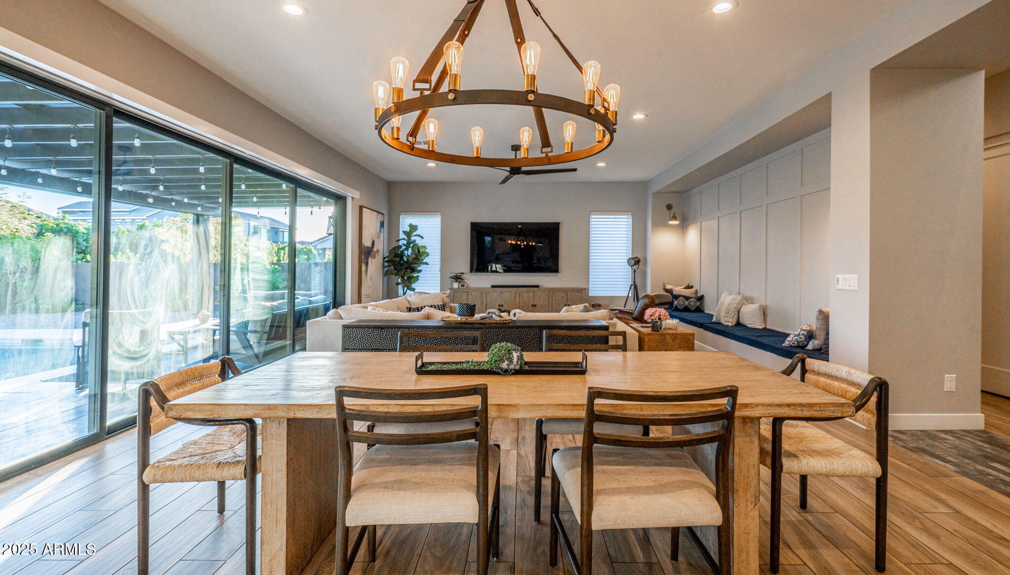 3925 E SAGEBRUSH Street