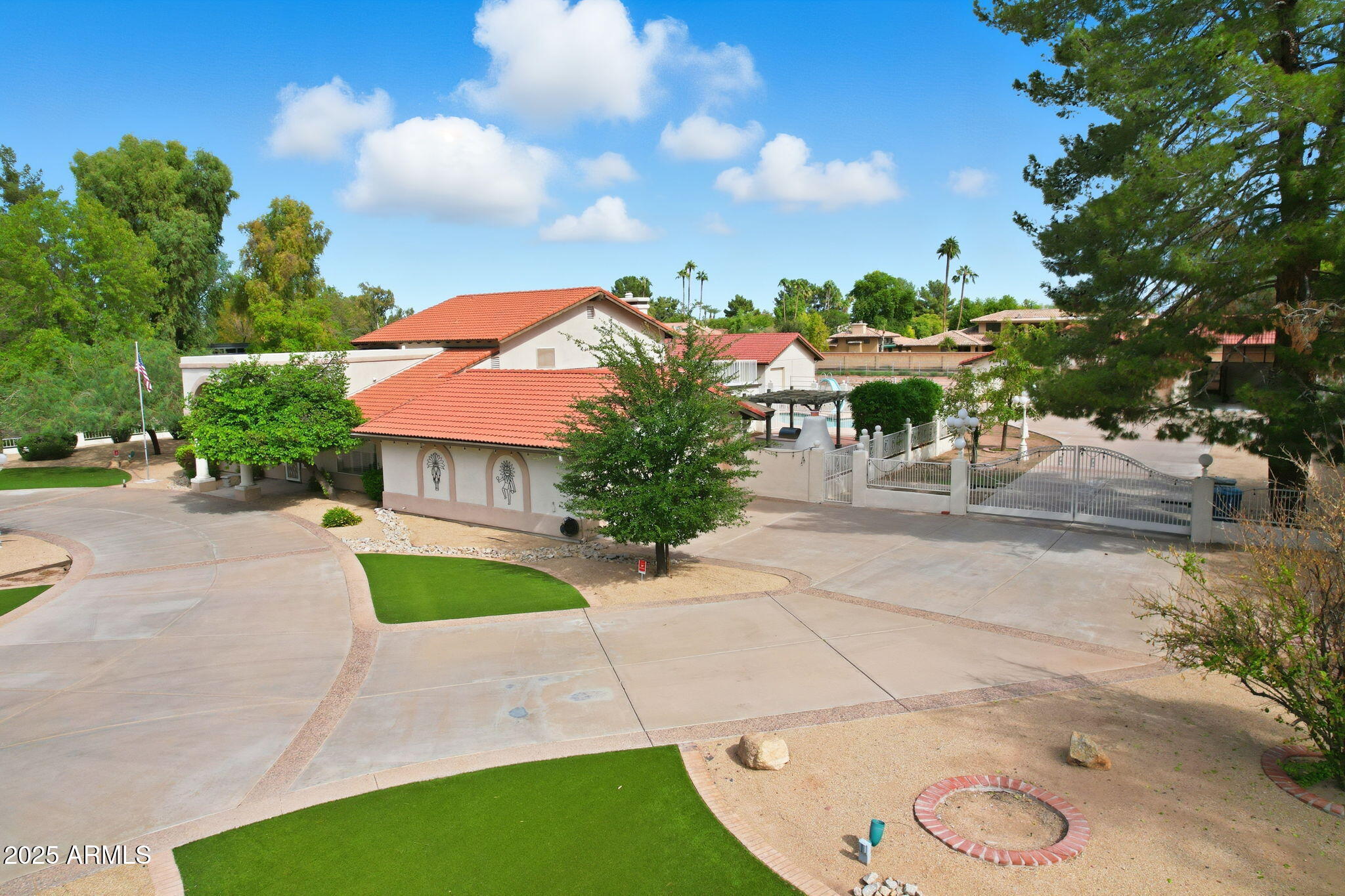 8629 S STANLEY Place