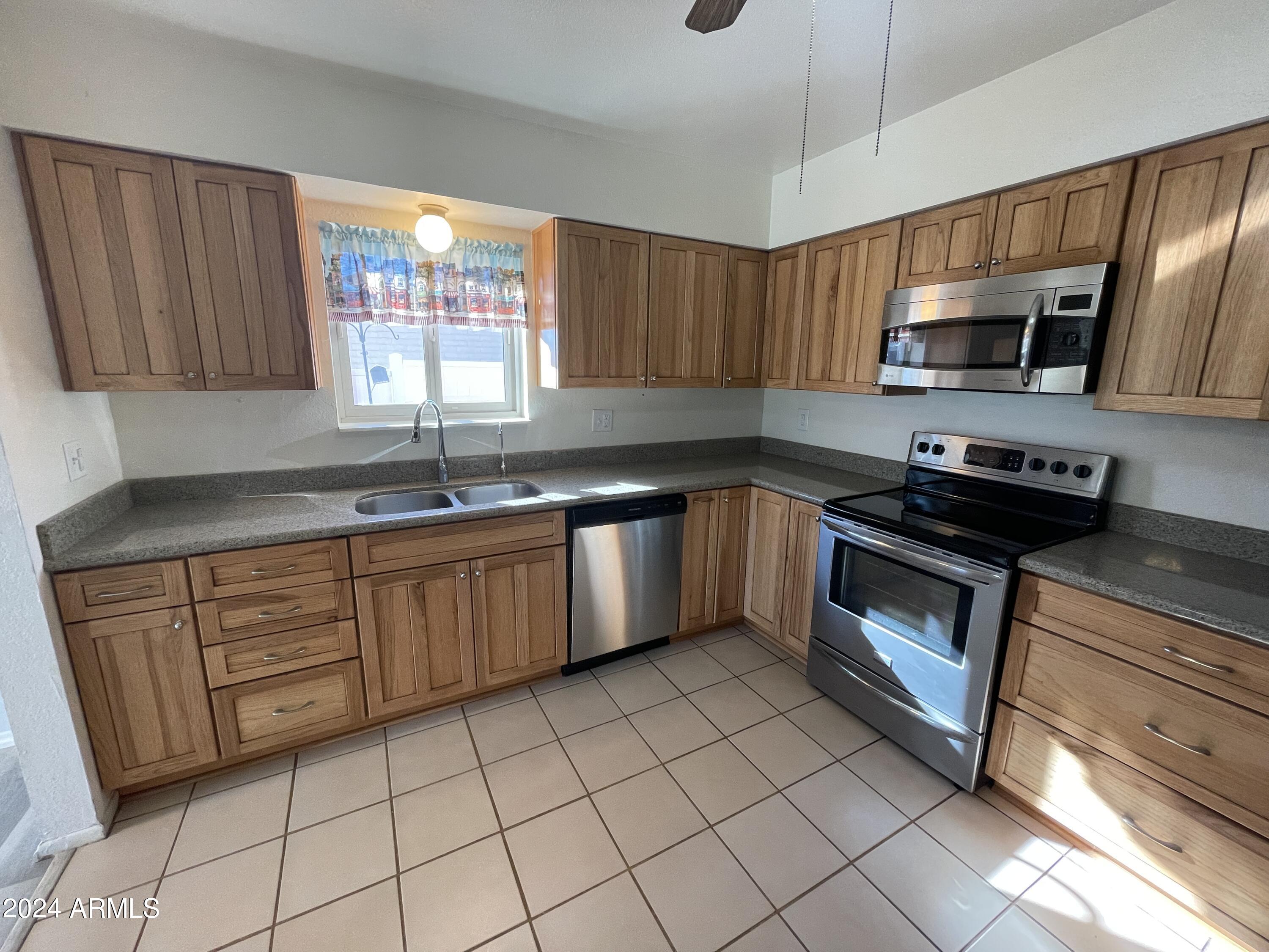 VISTA VILLAGE 1 - Residential