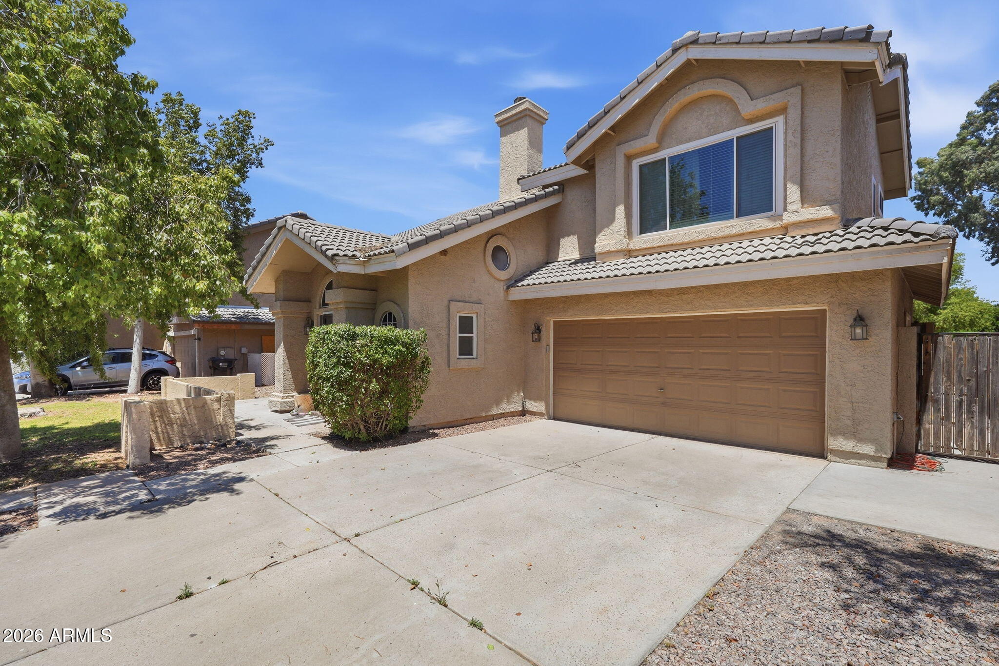 1416 E GAIL Drive