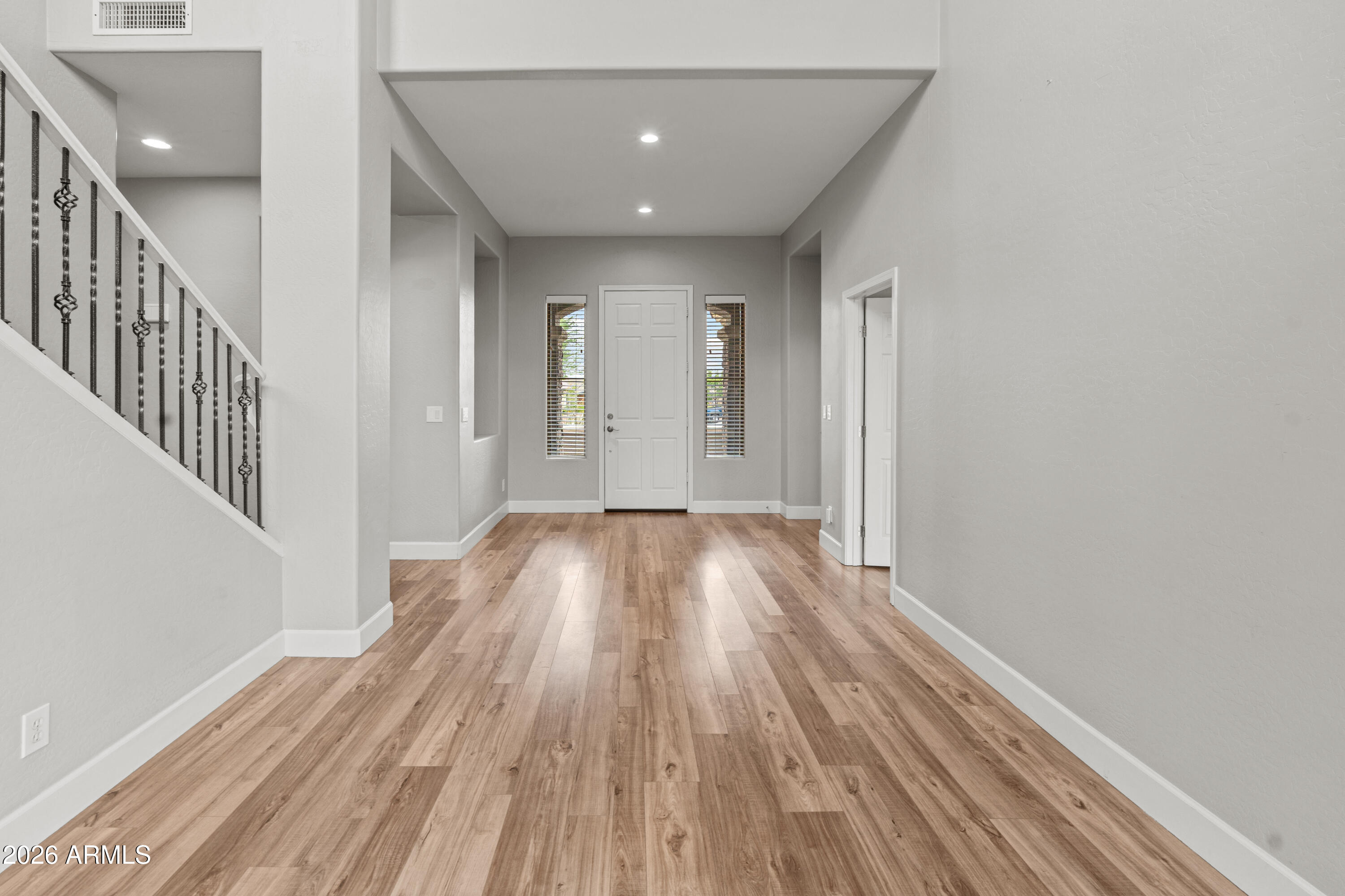 2403 W KIT CARSON Court