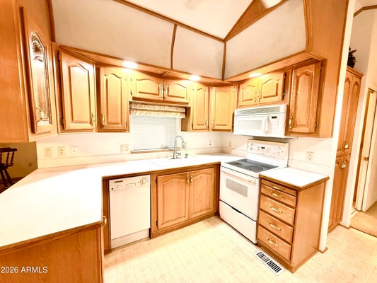 ADDRESS PRIVATE, APACHE JUNCTION, AZ  - Image fb3d8560160464294a3ba172b2e0d72a/3977315571