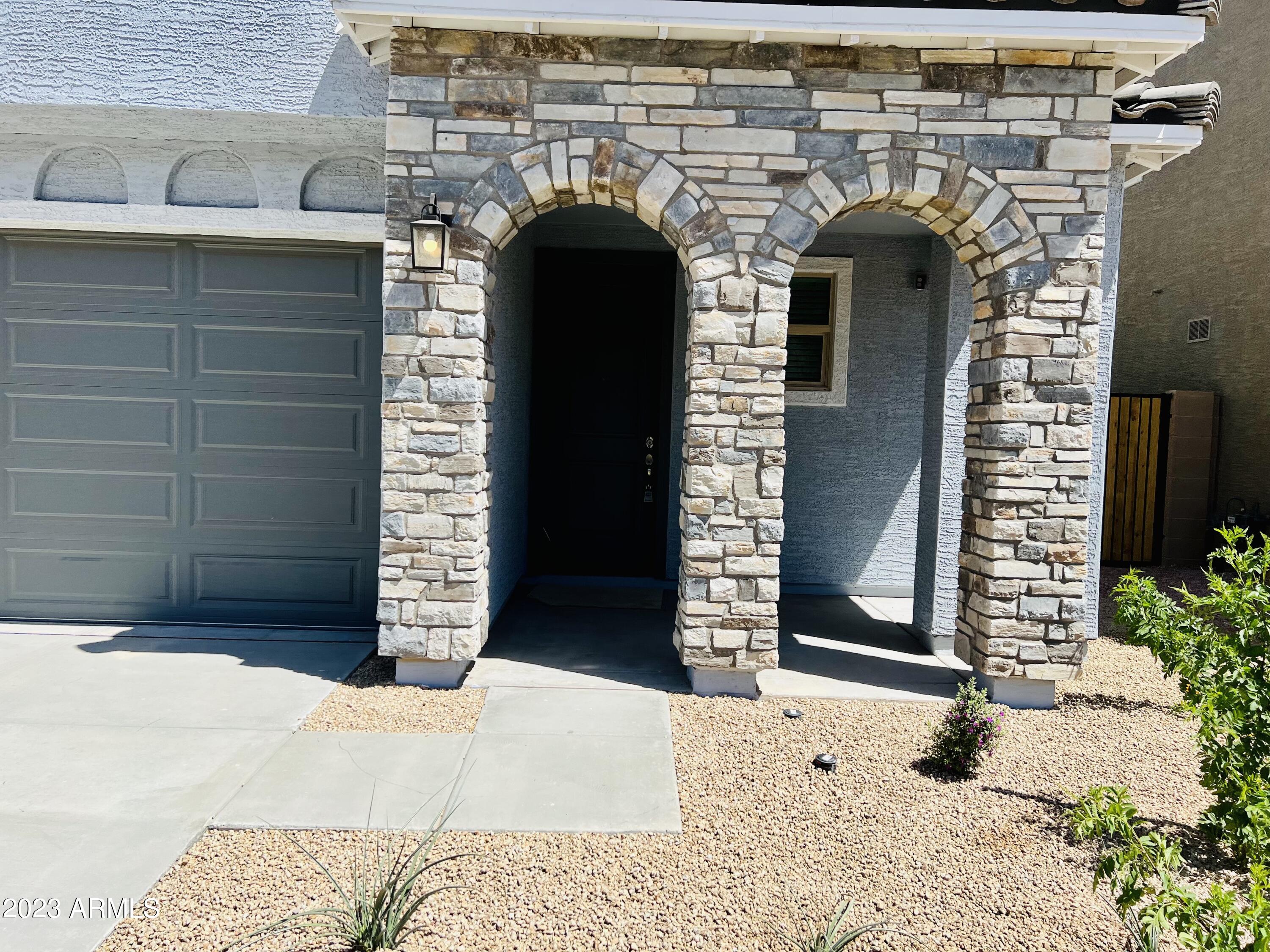 6038 W HARTFORD Court