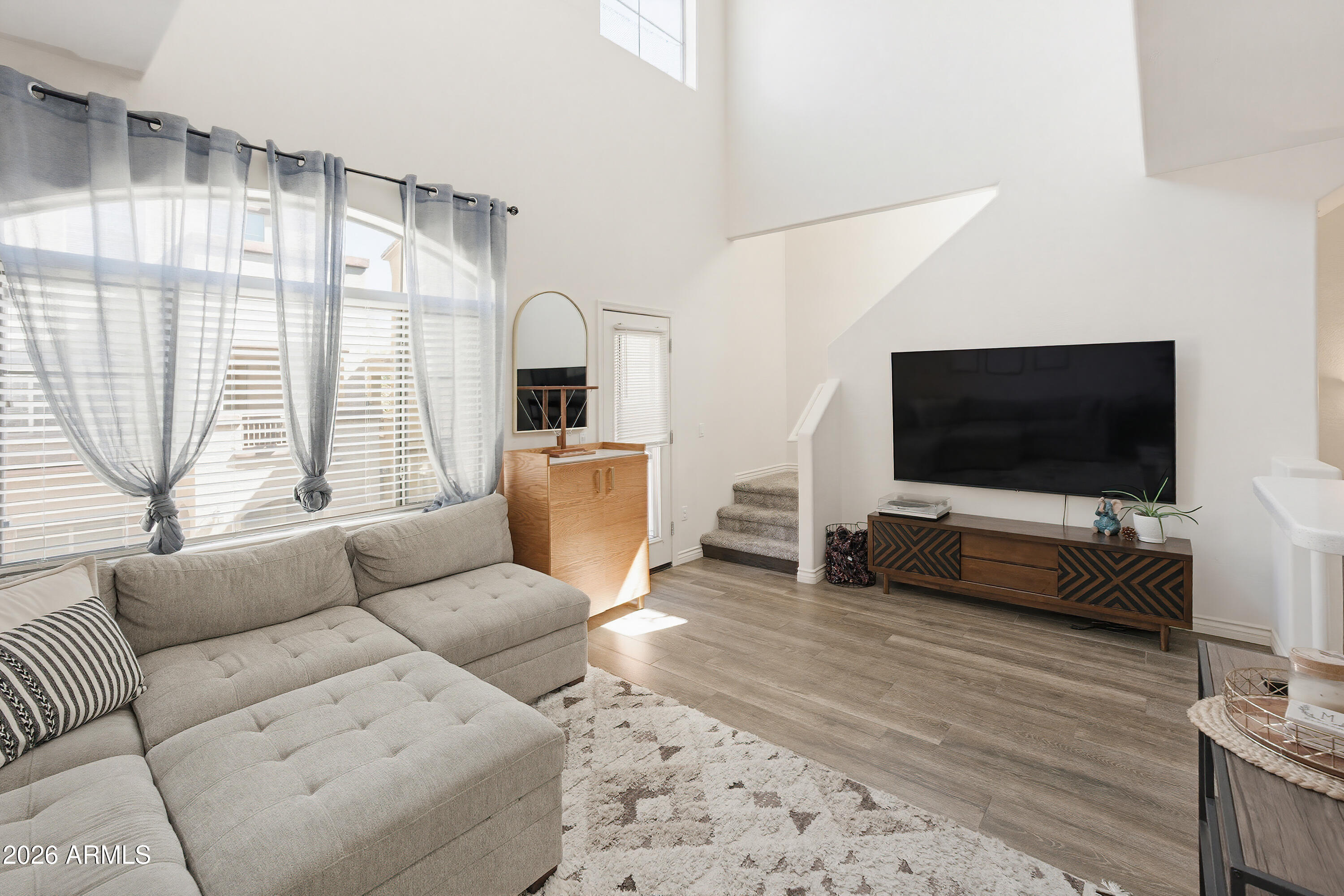 3250 W GREENWAY Road 162