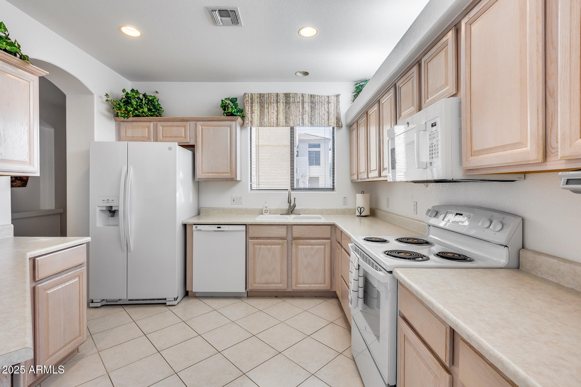 13606 N CAMBRIA Drive 103