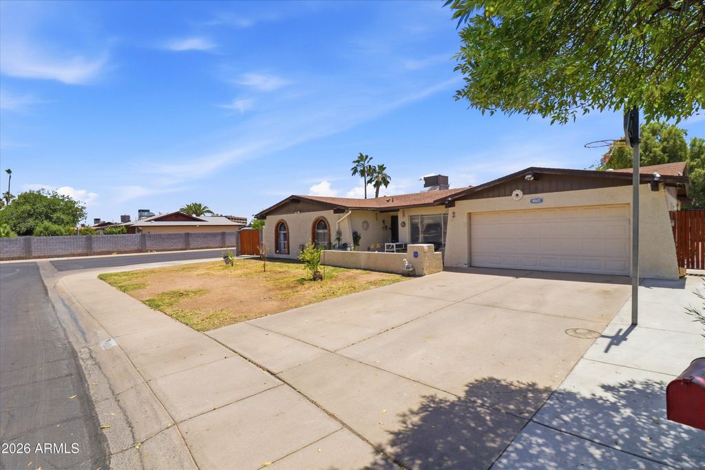 Photo of 4601 W Golden Lane, Glendale, AZ 85302 (MLS # 7031981)