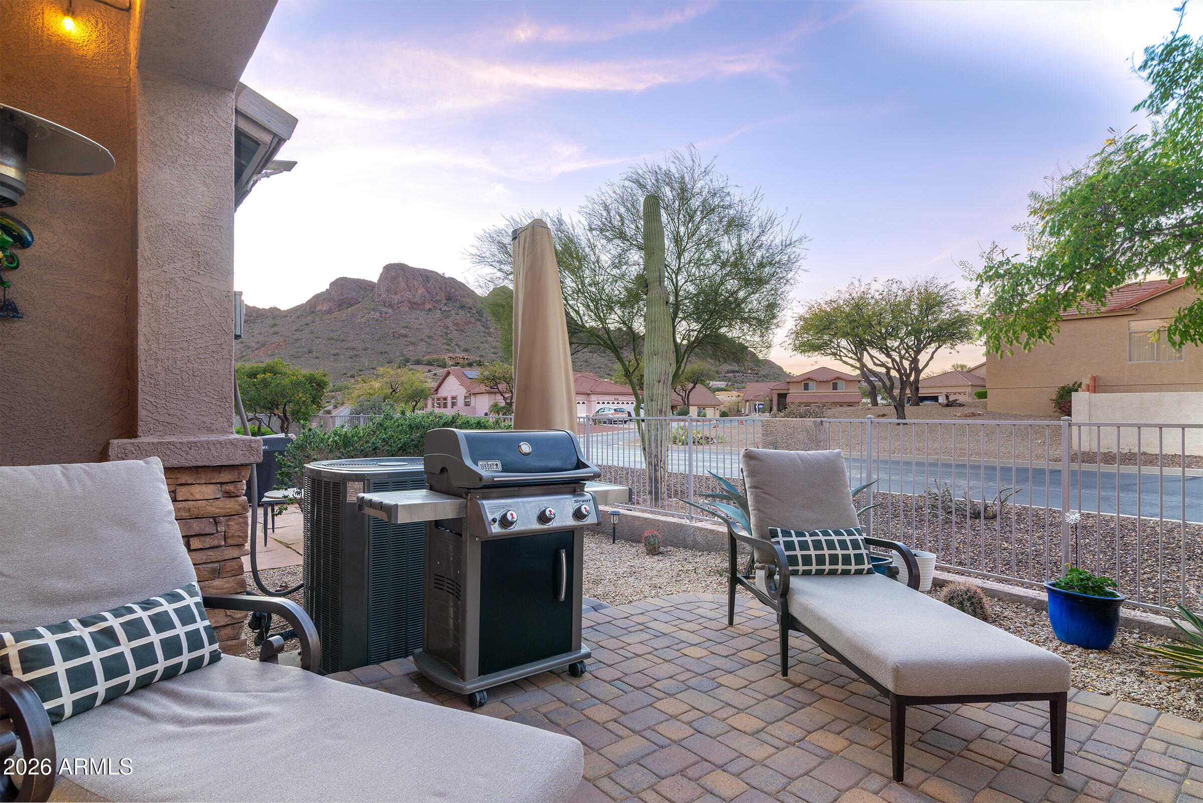 10204 E Dinosaur Ridge Road