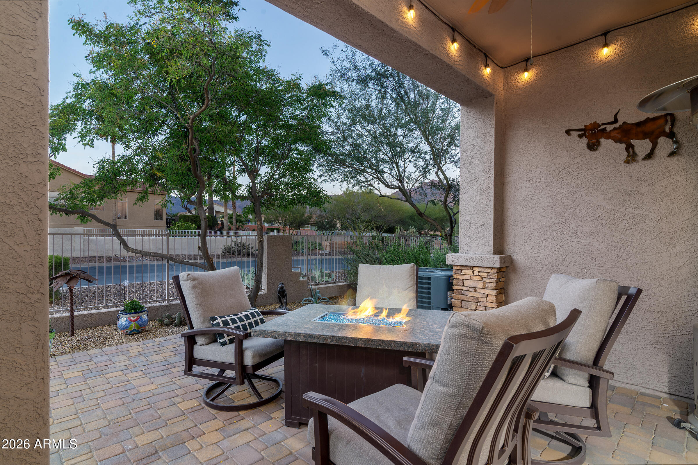 10204 E Dinosaur Ridge Road