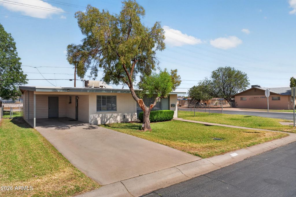 Photo of 1613 S Farmer Avenue, Tempe, AZ 85281 (MLS # 7027521)
