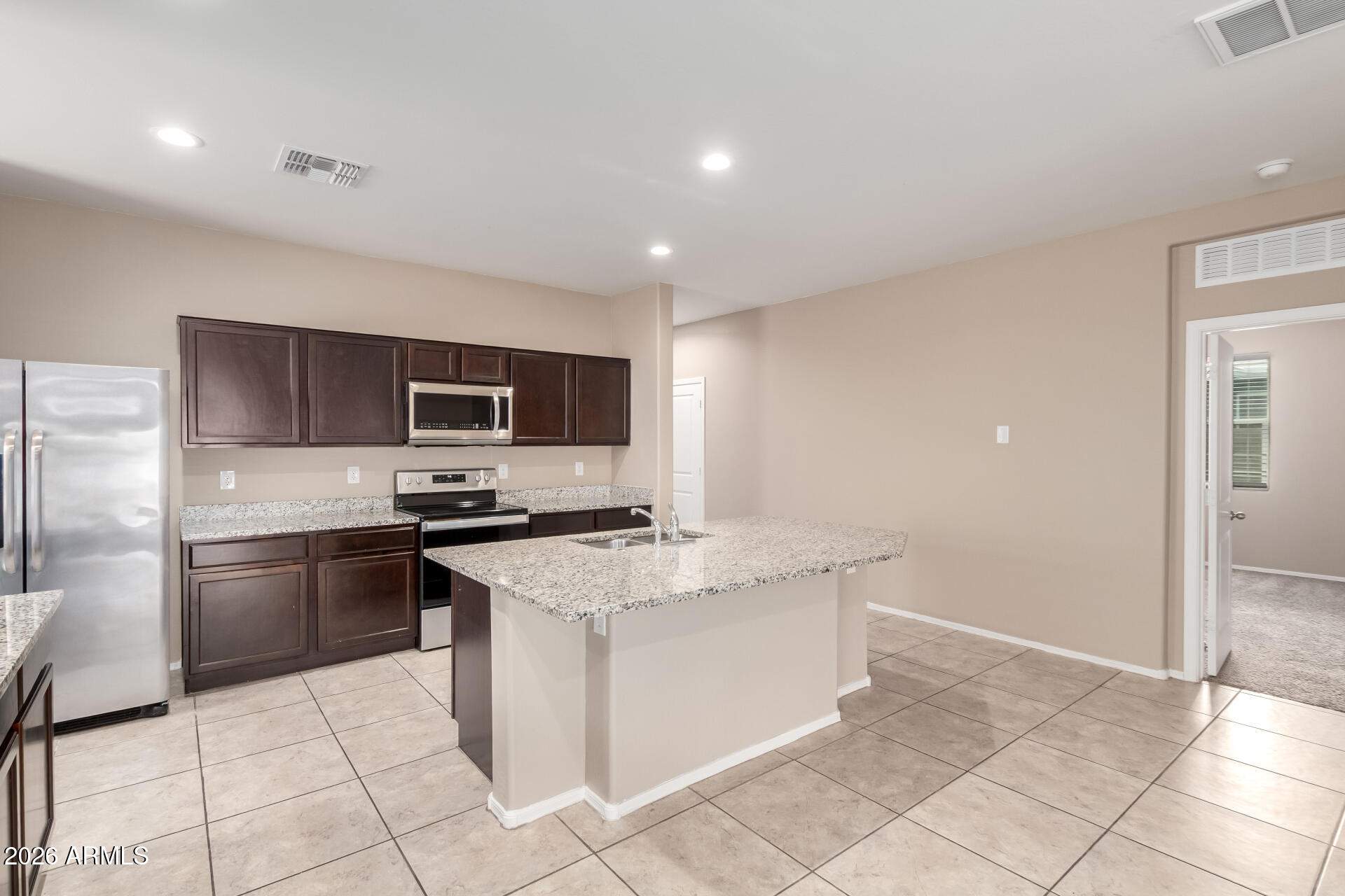 1744 W PINKLEY Avenue