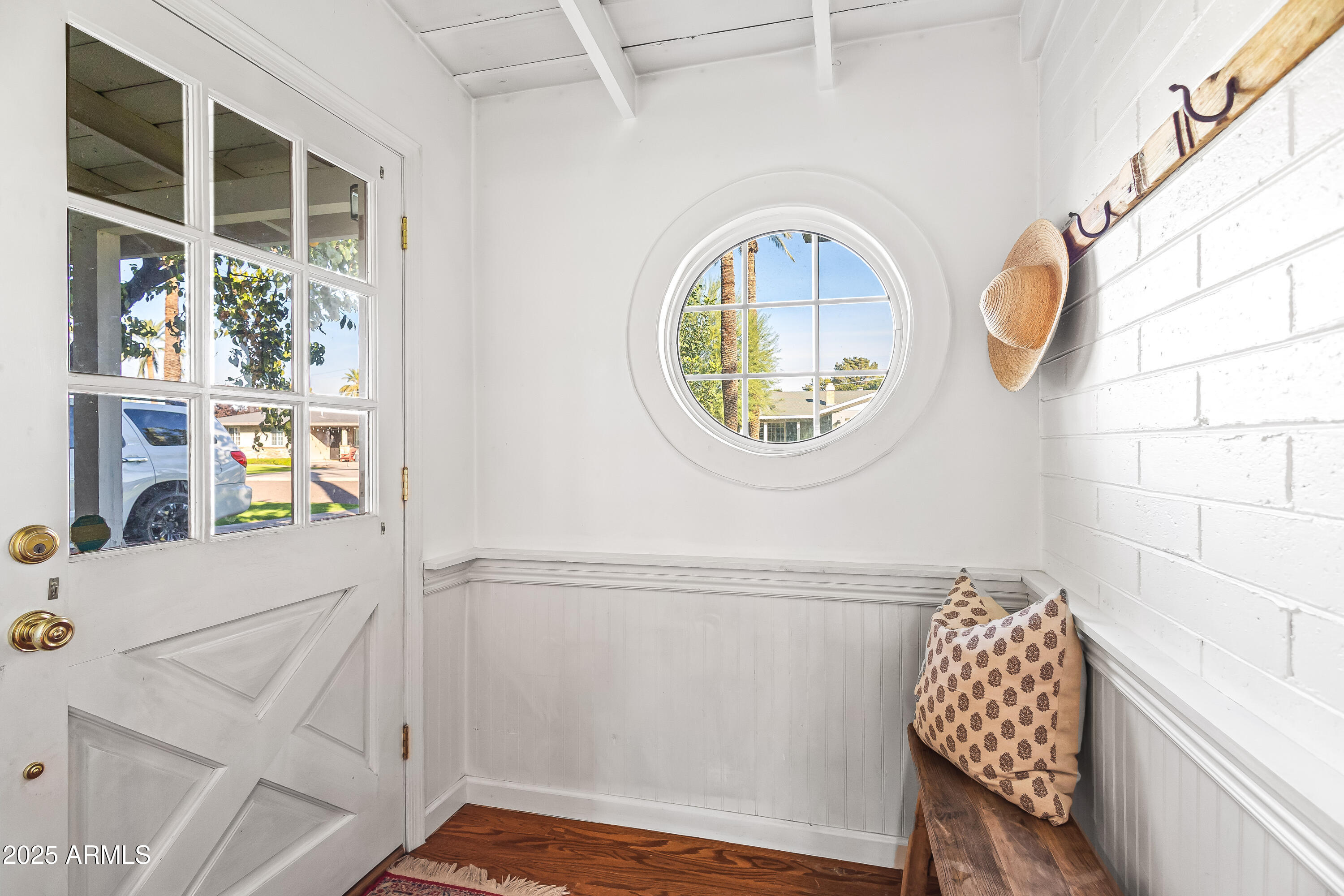 4631 E PINCHOT Avenue