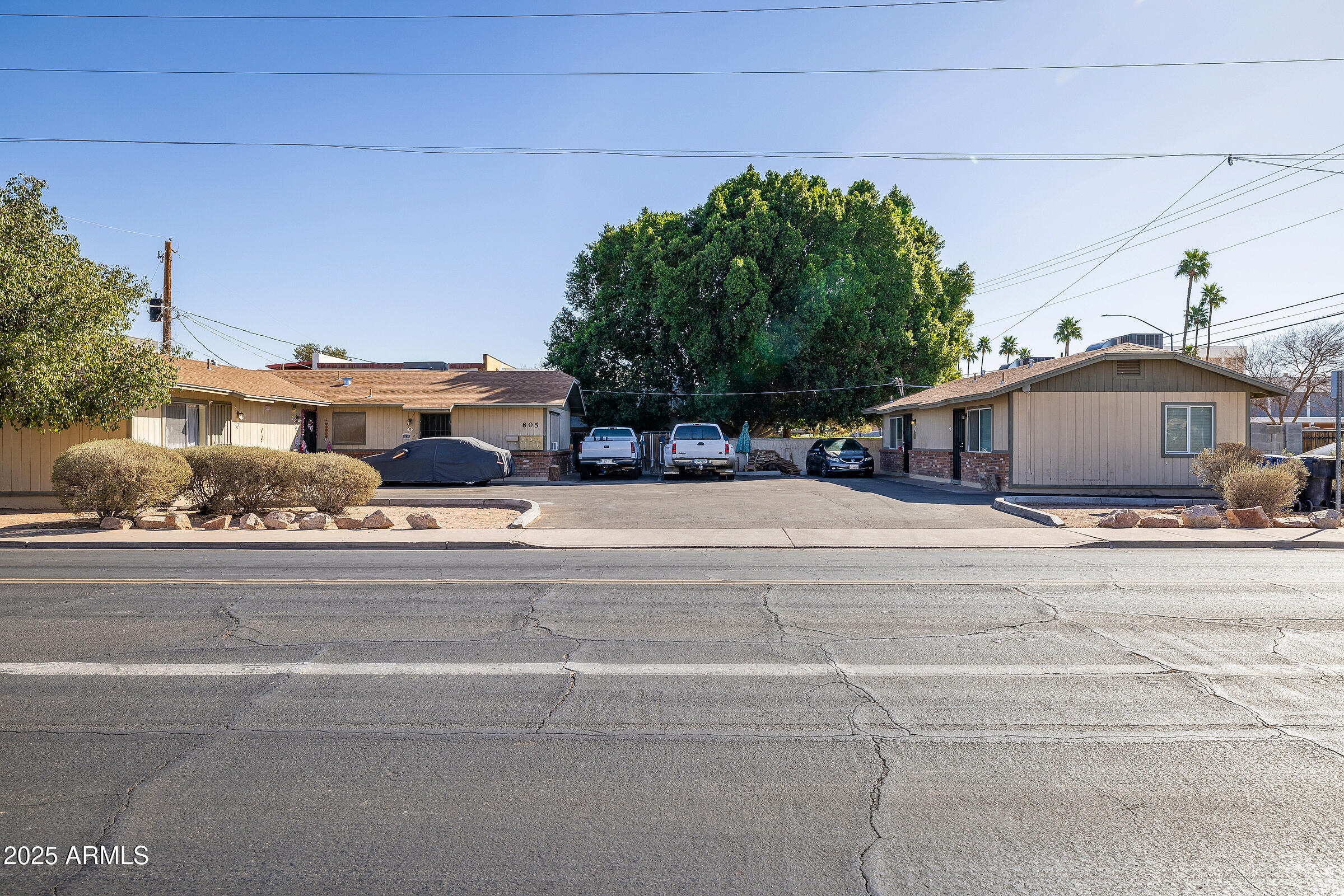 805 N Westwood -- S