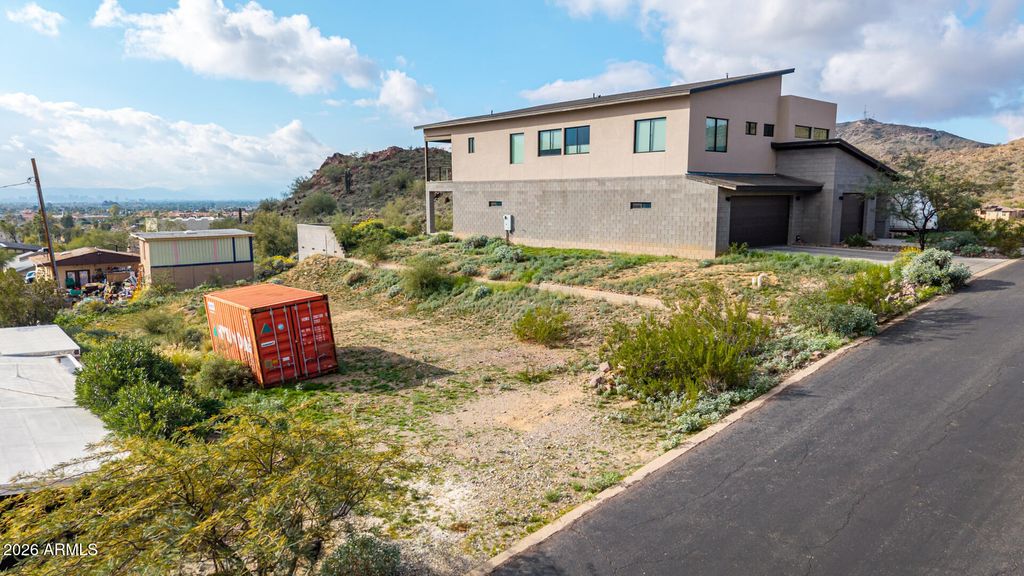 Photo of 1409 E Sunnyside Drive #9, Phoenix, AZ 85020 (MLS # 6964917)