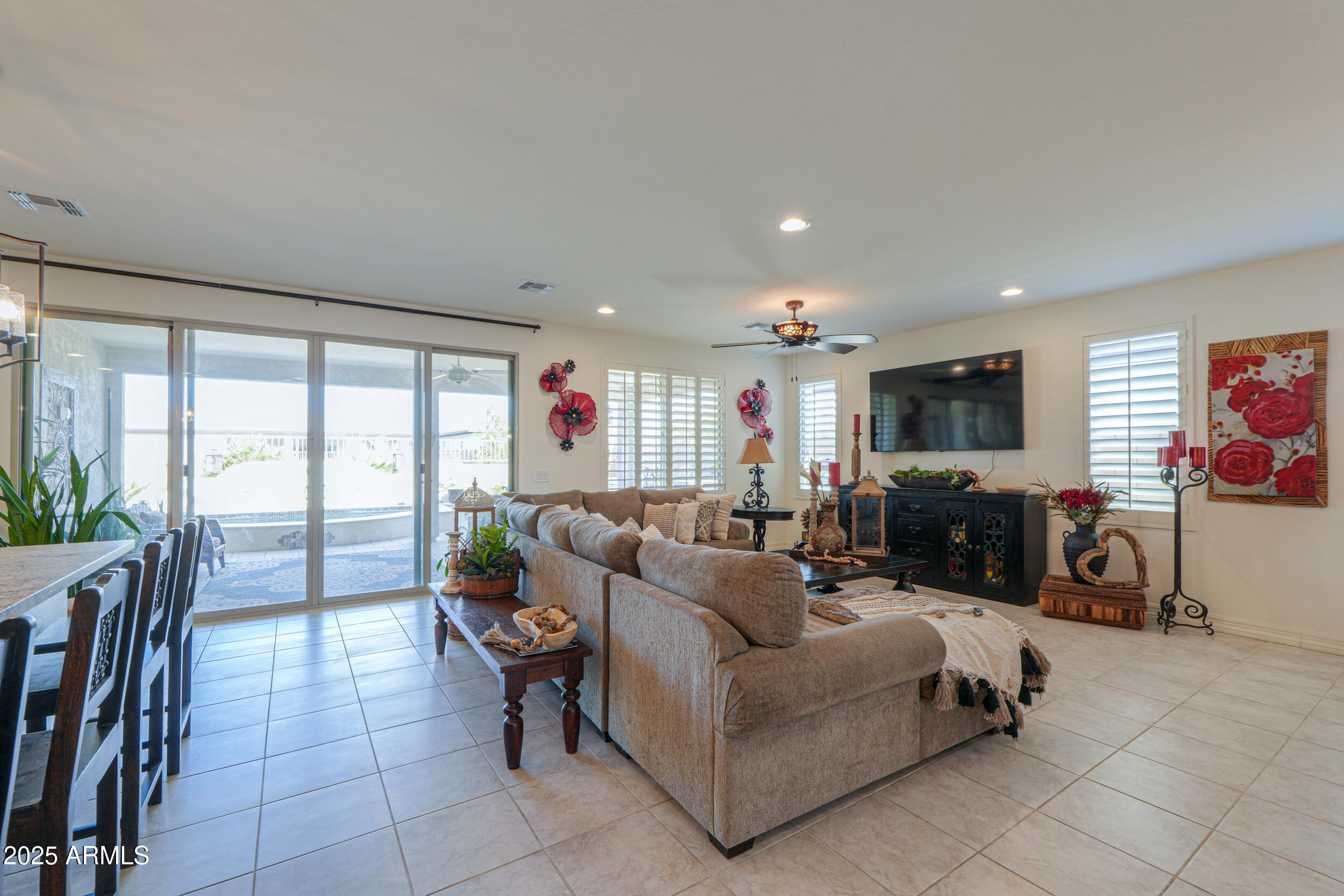 1238 W SILVER CREEK Lane