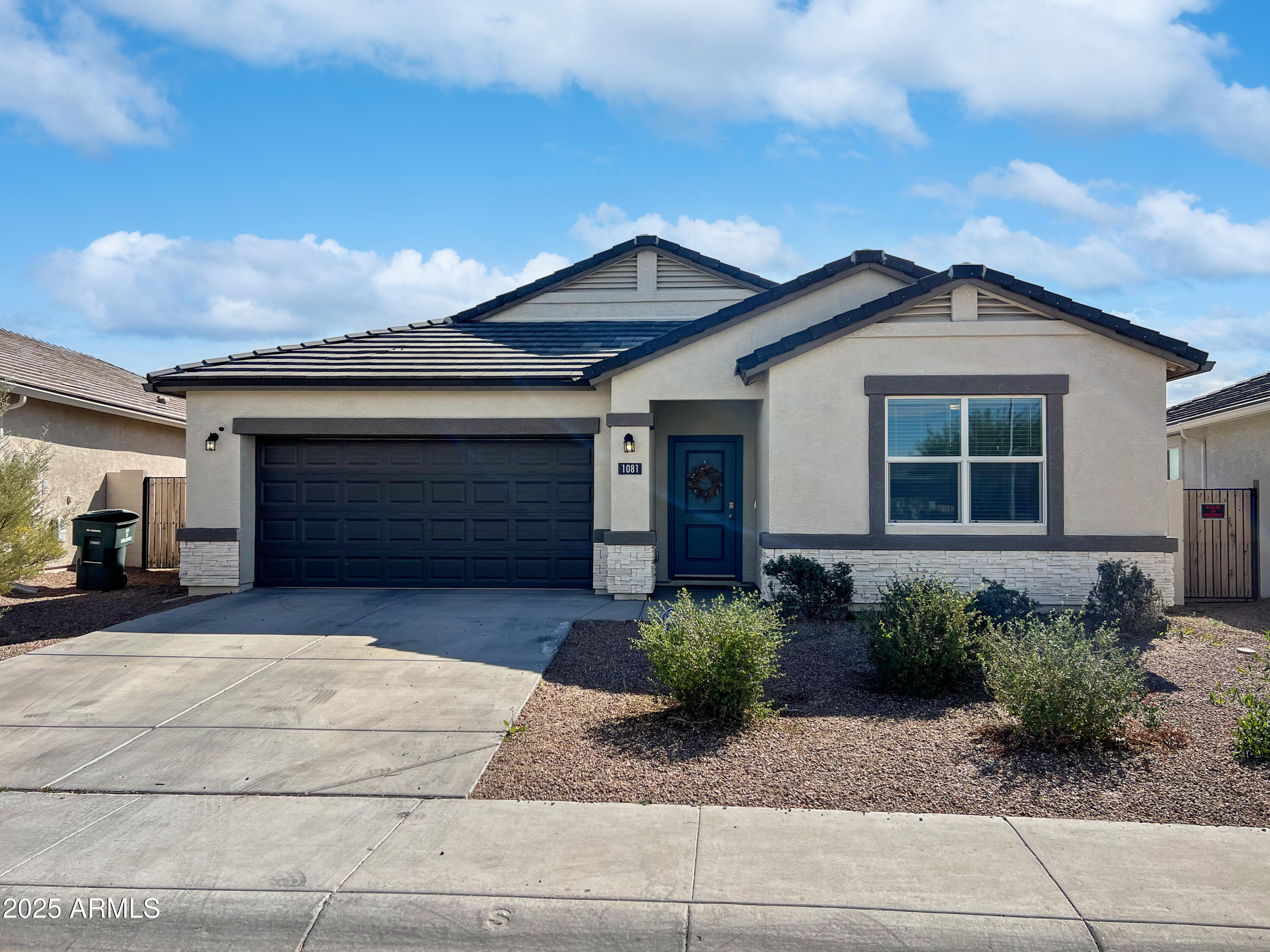 1081 W AVALON CANYON Drive