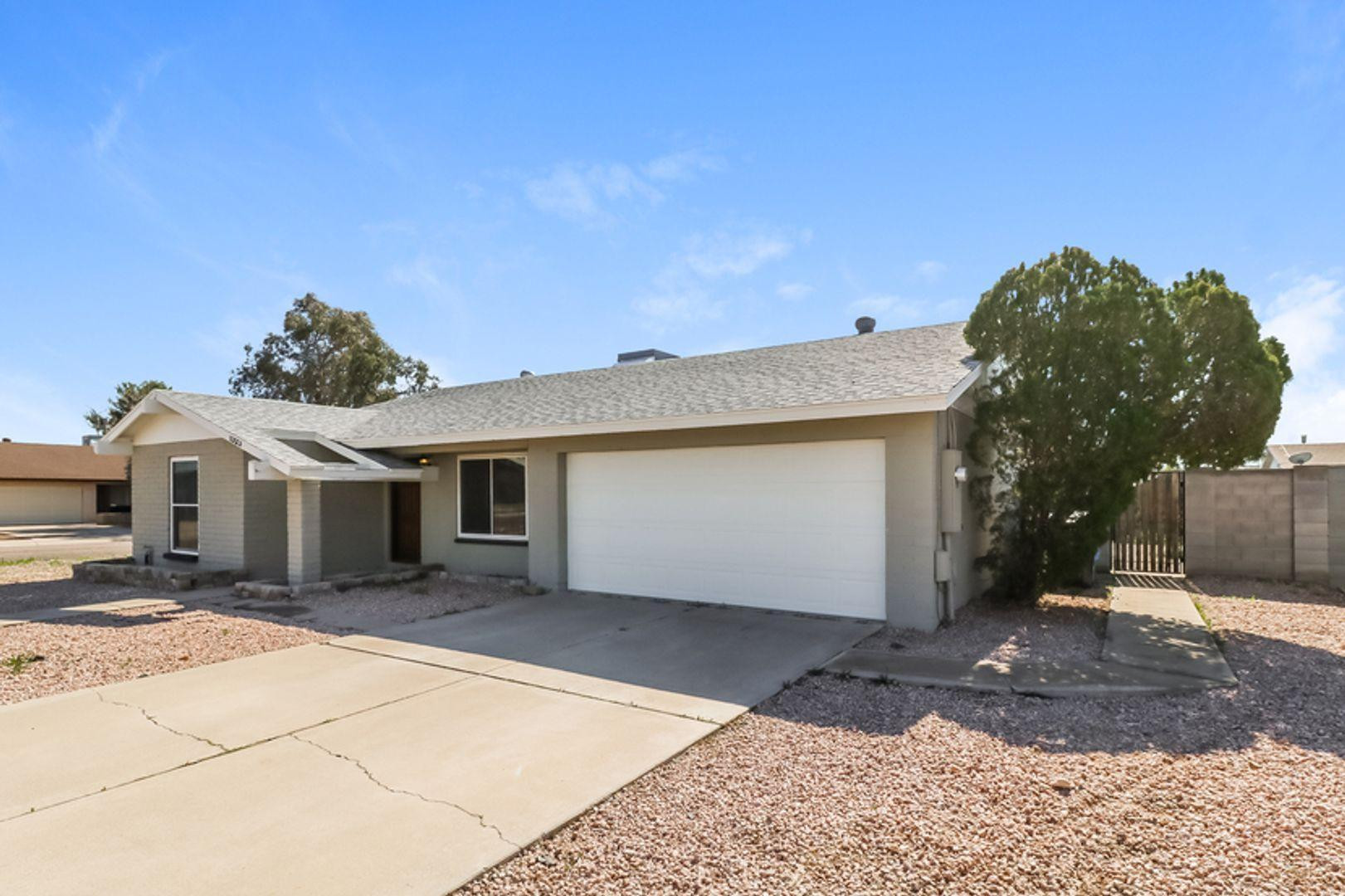 1323 W Rosemonte Drive