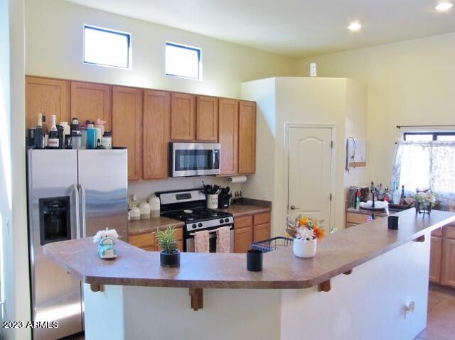 LEGENDS VALIENTE 2 - Residential Lease