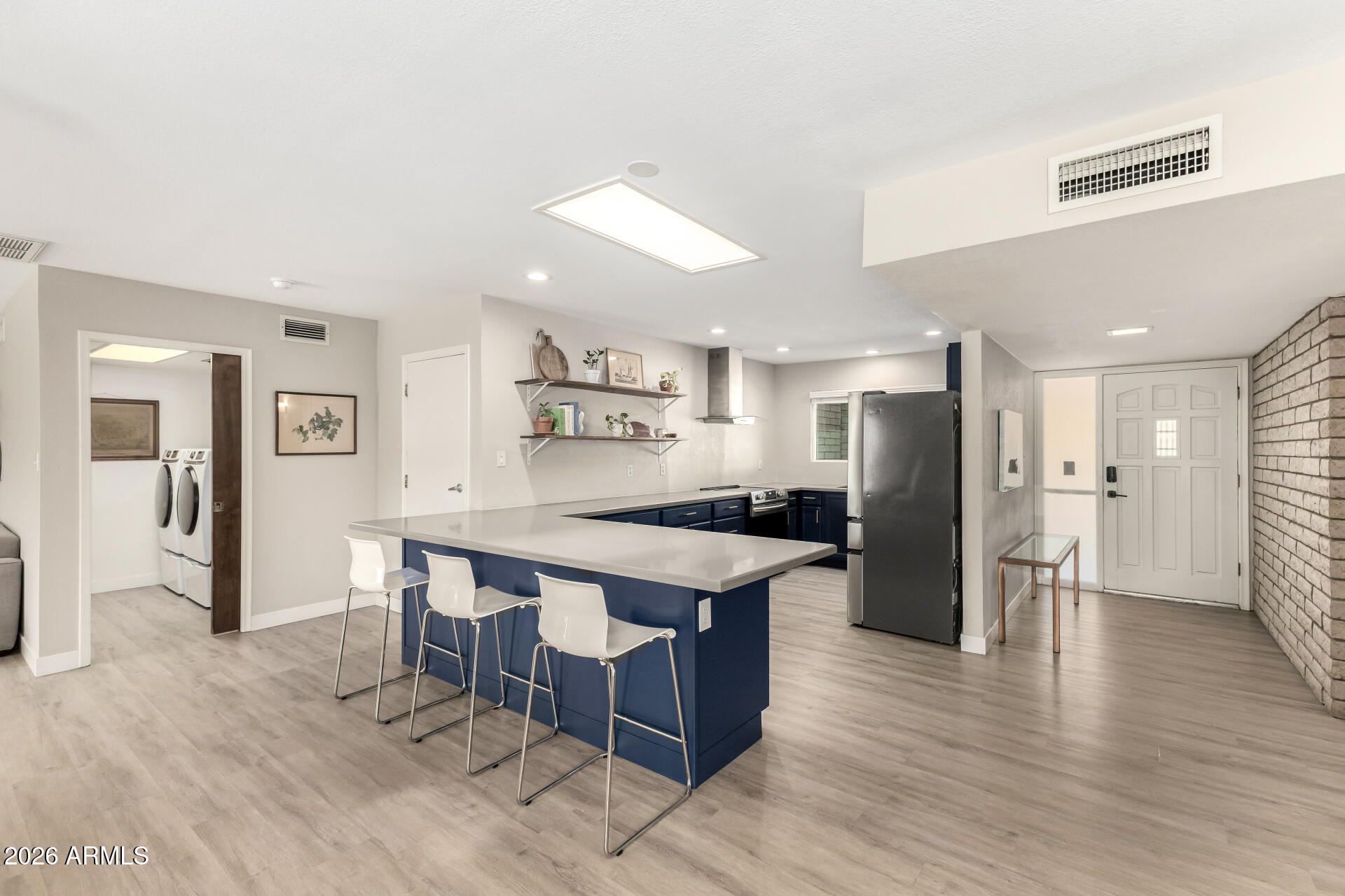 4639 W Corrine Drive