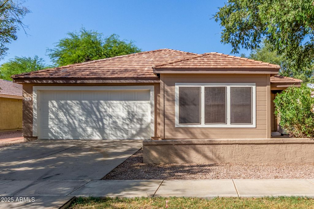 Photo of 604 W Orchard Way, Gilbert, AZ 85233 (MLS # 6921741)