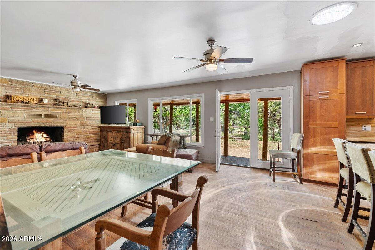 1226 W PETERSON Road