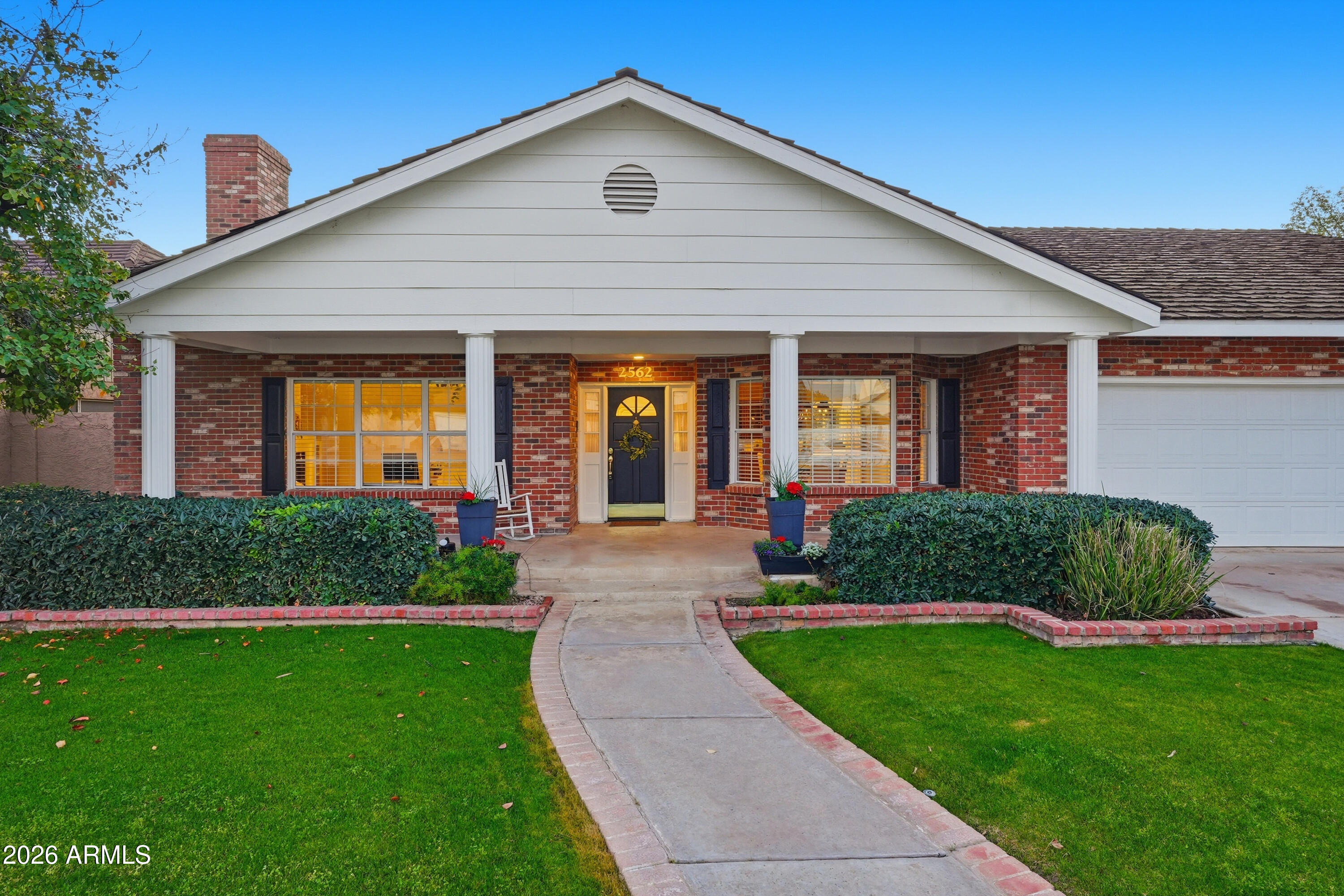 2562 S SALIDA DEL SOL --