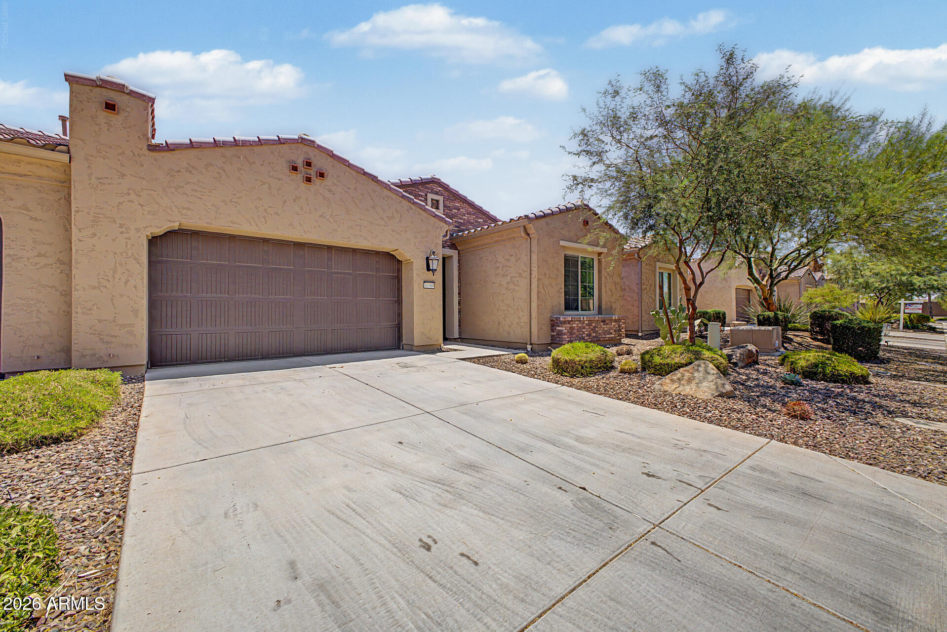 16909 W EARLL Drive