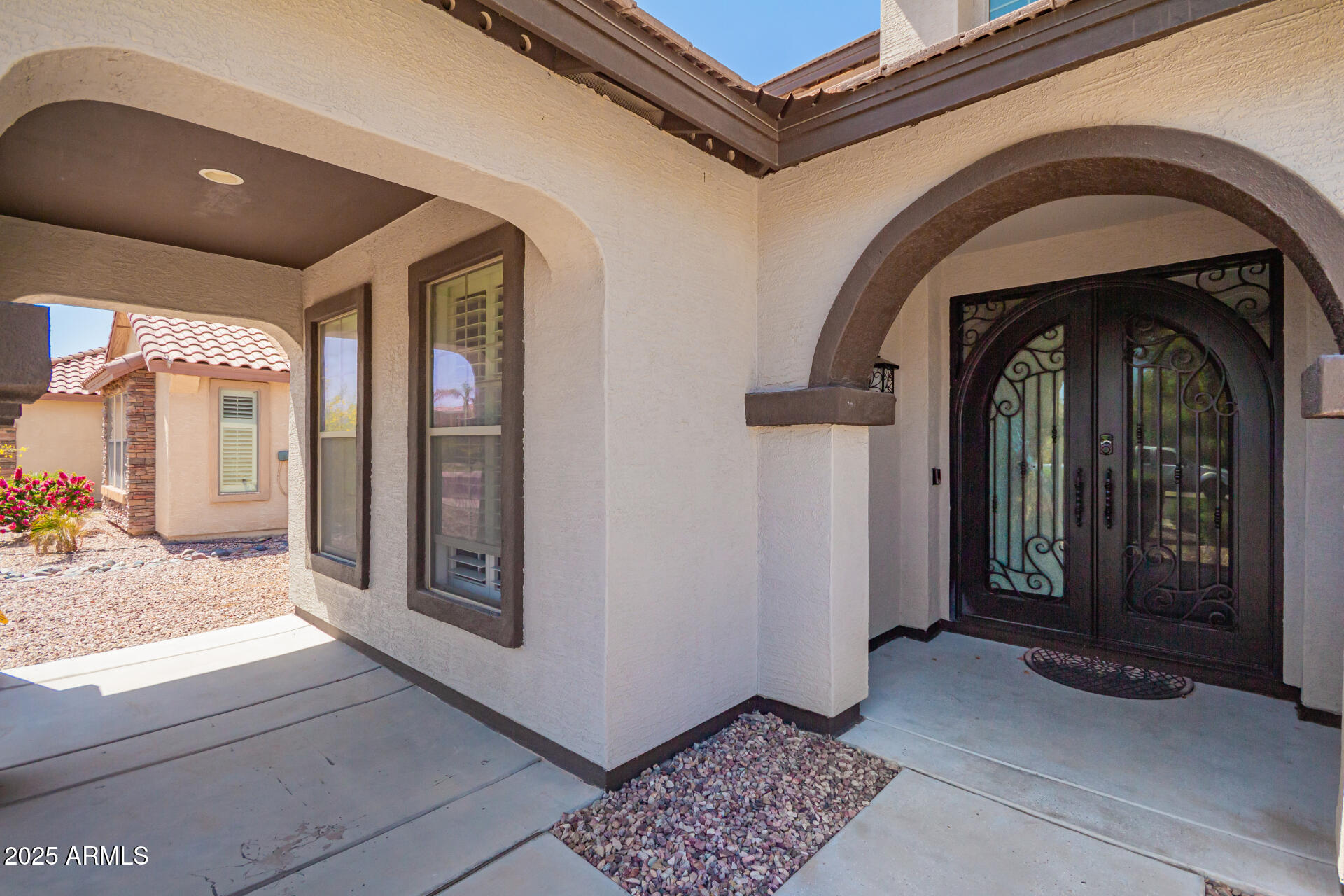 15322 W ELM Street