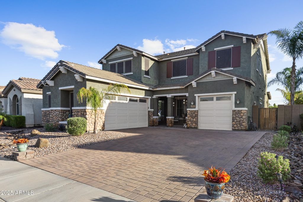 Photo of 1895 E Crescent Way, Chandler, AZ 85249 (MLS # 6933762)