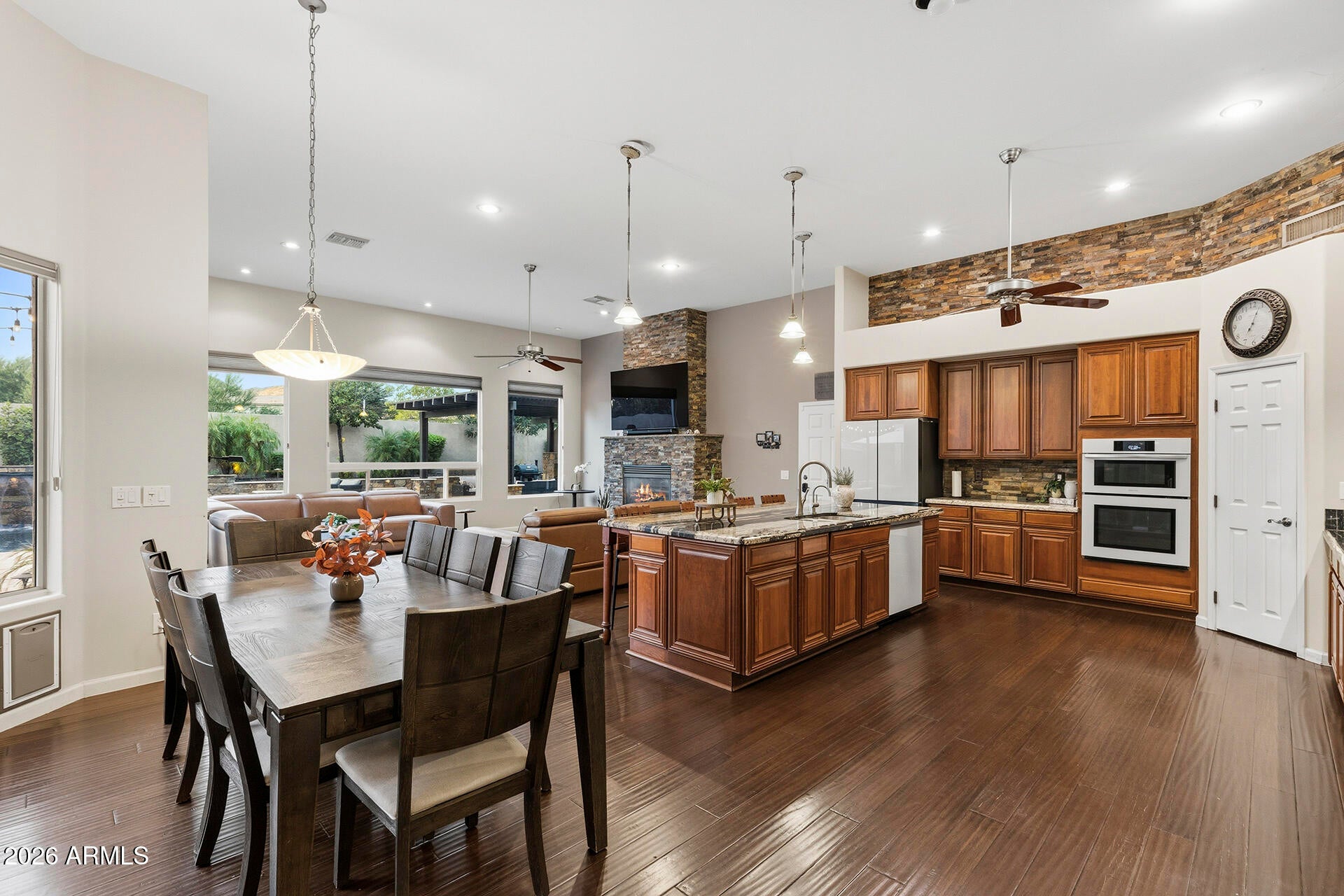 4744 W VILLA LINDA Drive