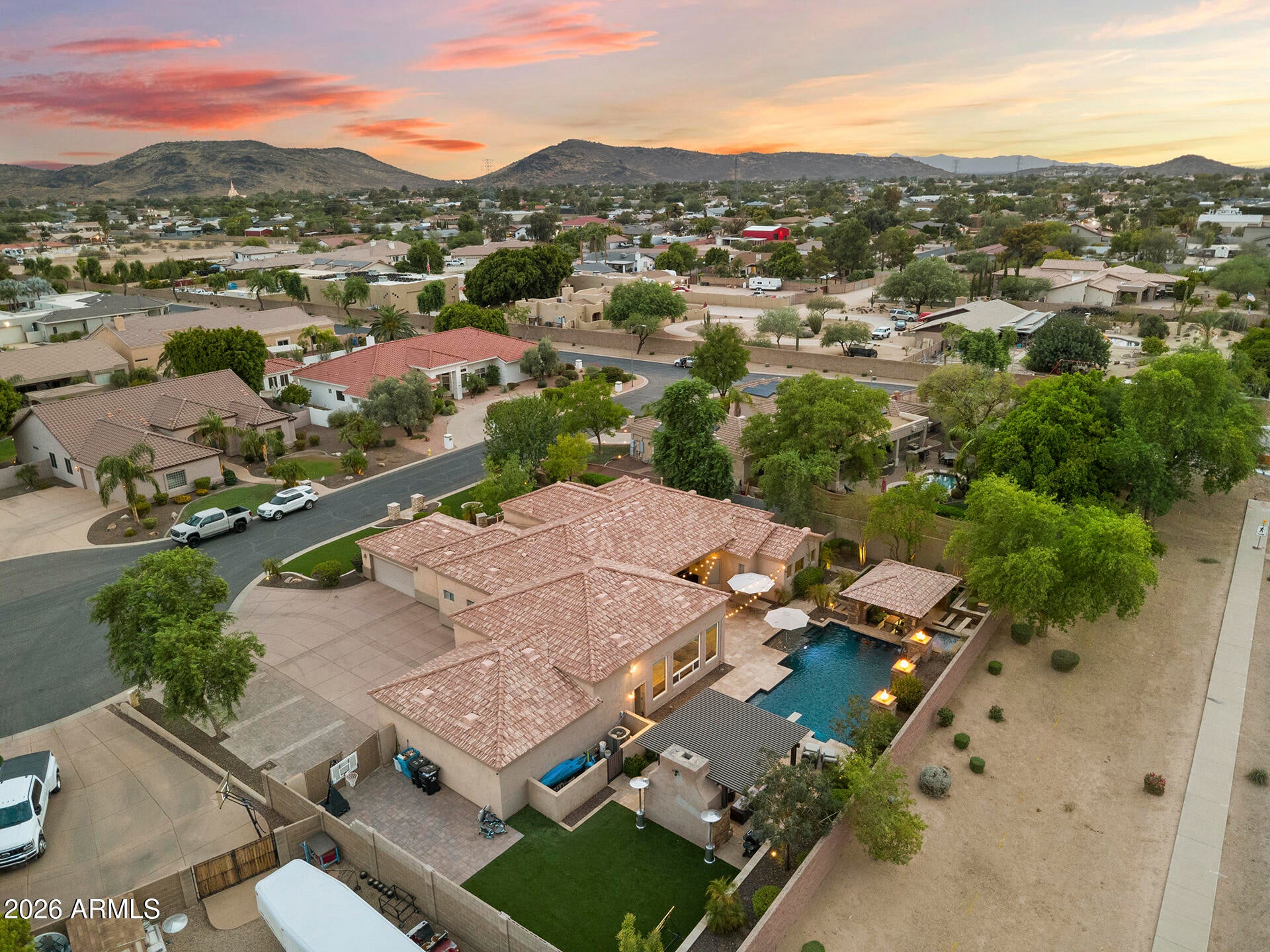 4744 W VILLA LINDA Drive